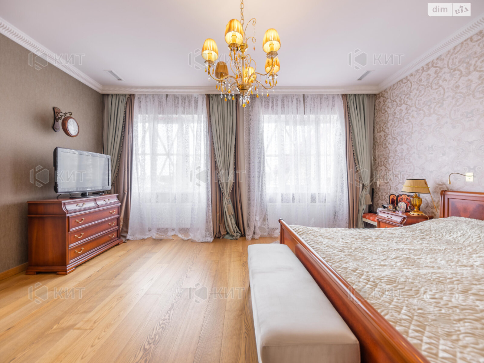 двухэтажный дом, 1000 кв. м, кирпич. Продажа в Харькове фото 1 двухэтажный дом, 1000 кв. м, кирпич. Продажа в Харькове фото 1