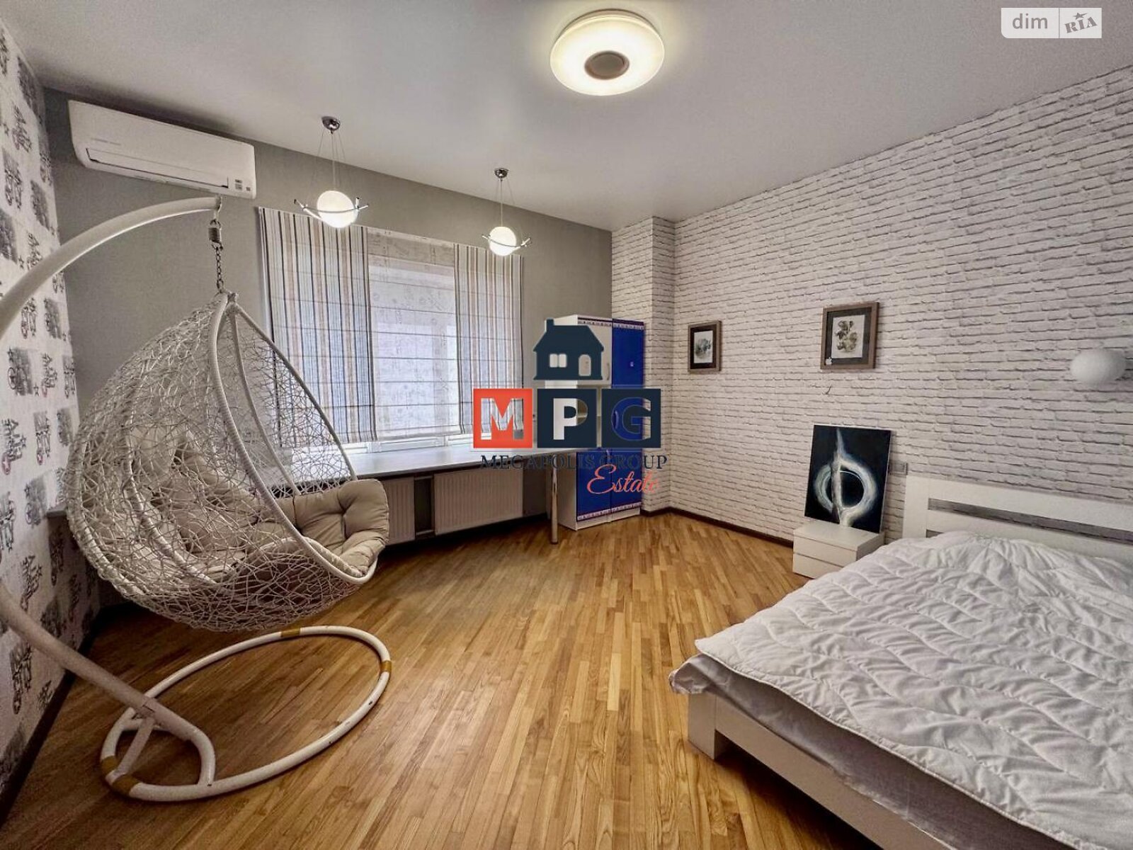 четырехэтажный дом, 406 кв. м, кирпич. Продажа в Харькове район Поселок Жуковского фото 1 четырехэтажный дом, 406 кв. м, кирпич. Продажа в Харькове район Поселок Жуковского фото 1