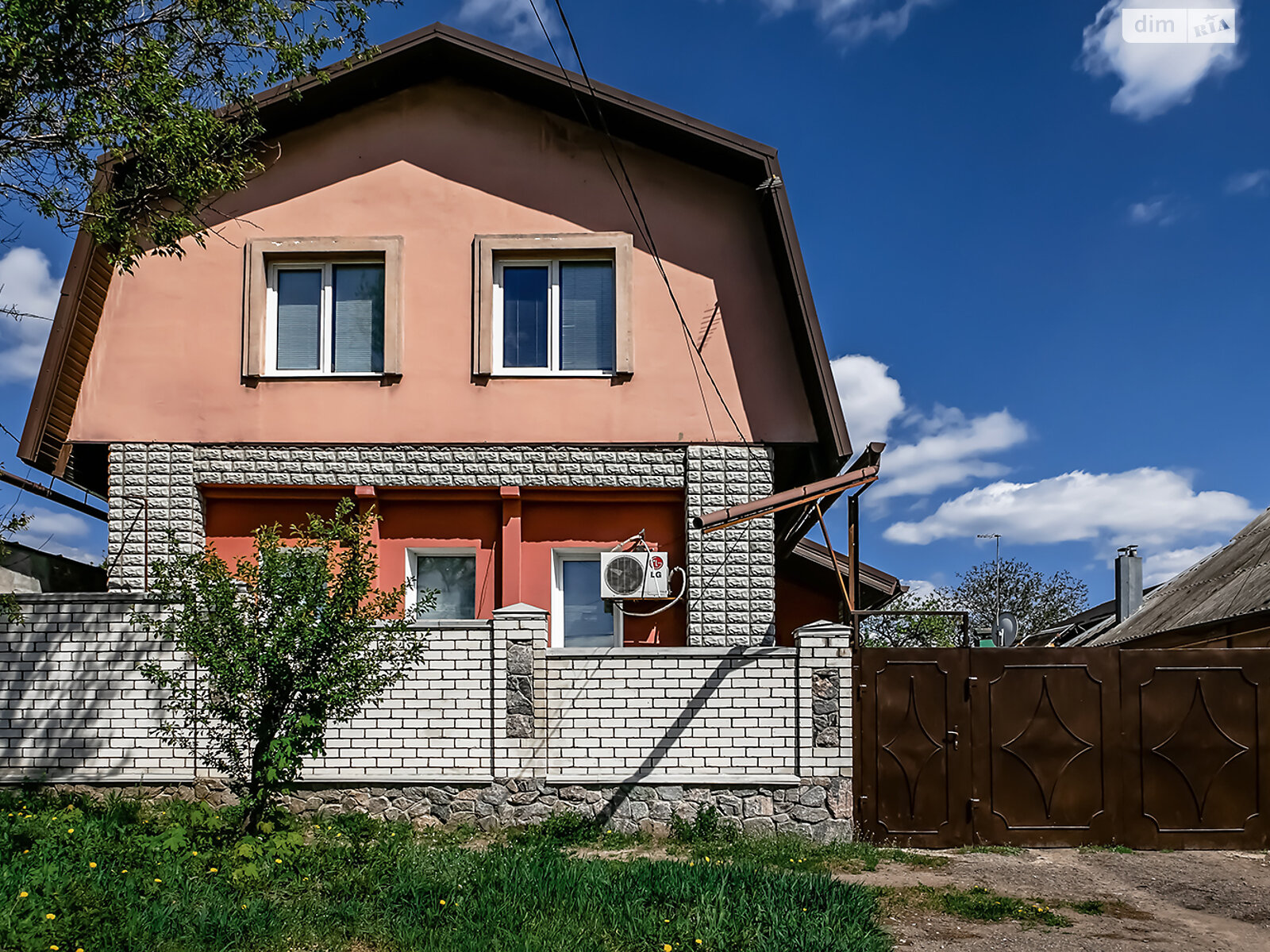 двухэтажный дом с отоплением, 127.2 кв. м, кирпич. Продажа в Харькове район Салтовка фото 1 двухэтажный дом с отоплением, 127.2 кв. м, кирпич. Продажа в Харькове район Салтовка фото 1