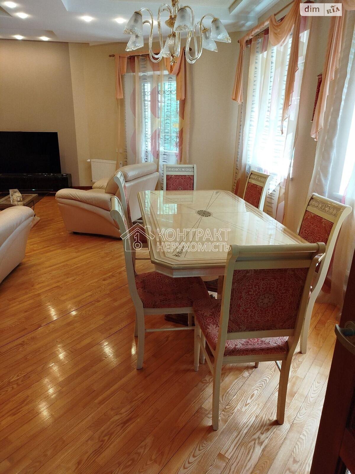 триповерховий будинок, 254 кв. м, кирпич. Продаж в Харкові, район Салтівка фото 1 триповерховий будинок, 254 кв. м, кирпич. Продаж в Харкові, район Салтівка фото 1
