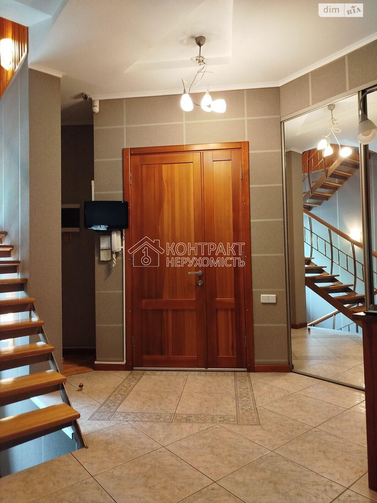 триповерховий будинок, 254 кв. м, кирпич. Продаж в Харкові, район Салтівка фото 1 триповерховий будинок, 254 кв. м, кирпич. Продаж в Харкові, район Салтівка фото 1