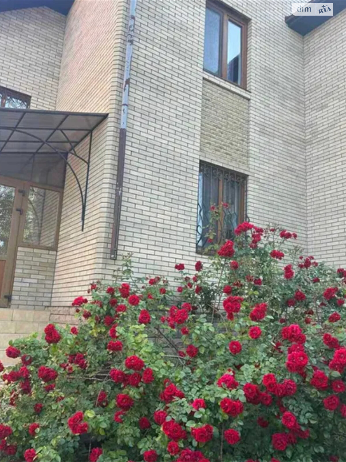 двоповерховий будинок з верандою, 350 кв. м, цегла. Продаж в Харкові, район Салтівський фото 1 двоповерховий будинок з верандою, 350 кв. м, цегла. Продаж в Харкові, район Салтівський фото 1