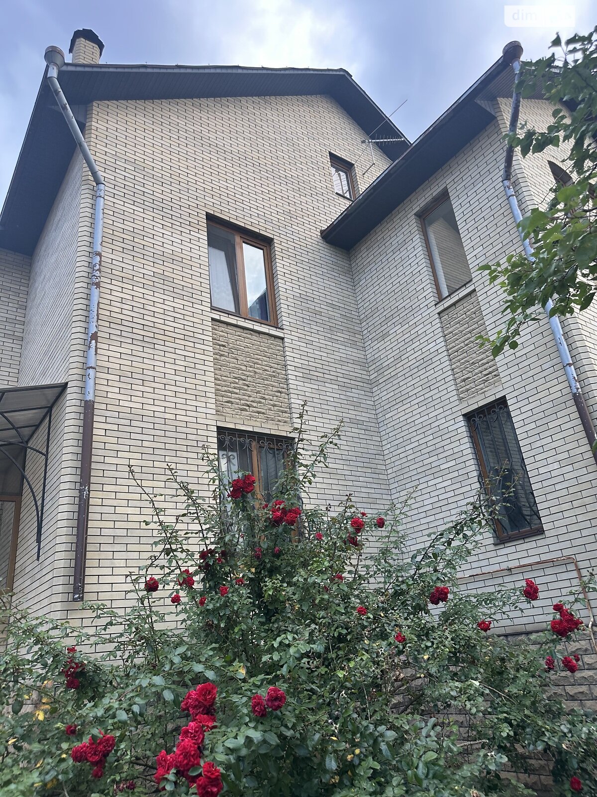 двухэтажный дом, 250 кв. м, кирпич. Продажа в Харькове район Салтовский фото 1 двухэтажный дом, 250 кв. м, кирпич. Продажа в Харькове район Салтовский фото 1