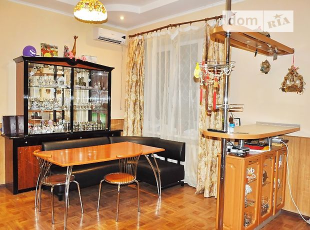 двухэтажный дом с садом, 500 кв. м, кирпич. Продажа в Харькове район Шатиловка фото 1 двухэтажный дом с садом, 500 кв. м, кирпич. Продажа в Харькове район Шатиловка фото 1