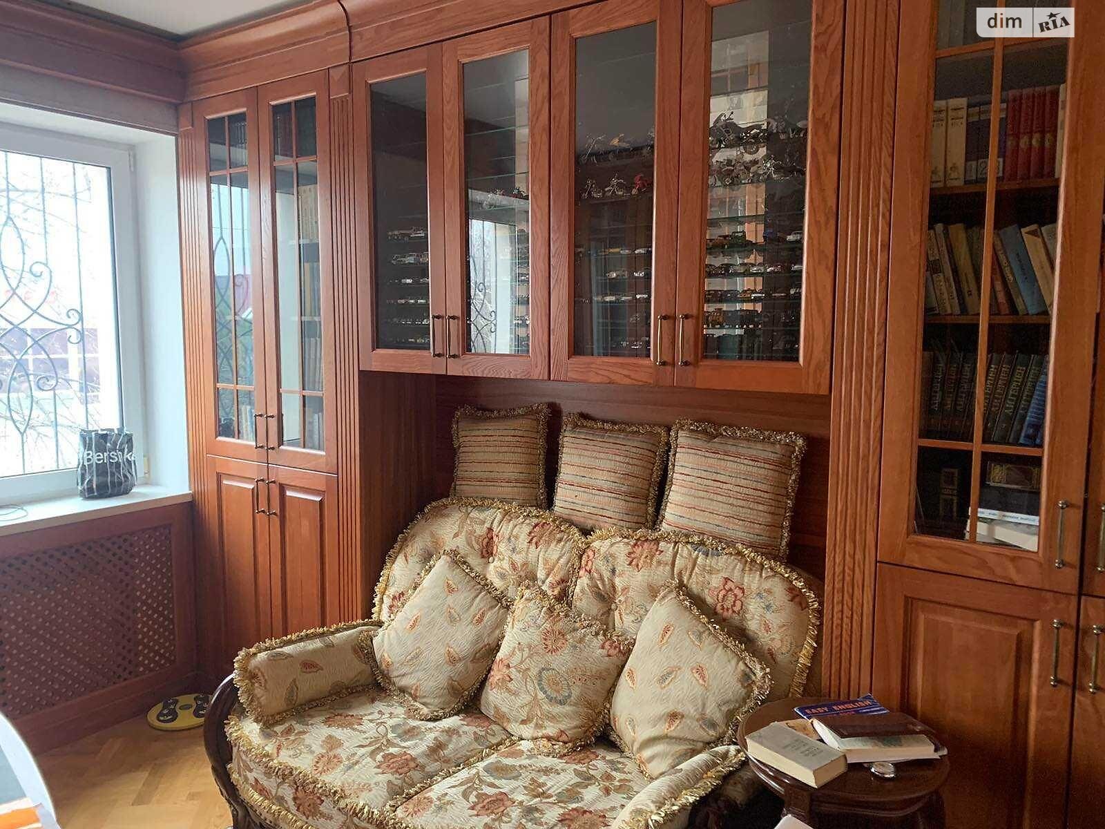 трехэтажный дом, 250 кв. м, кирпич. Продажа в Харькове район Шатиловка фото 1 трехэтажный дом, 250 кв. м, кирпич. Продажа в Харькове район Шатиловка фото 1
