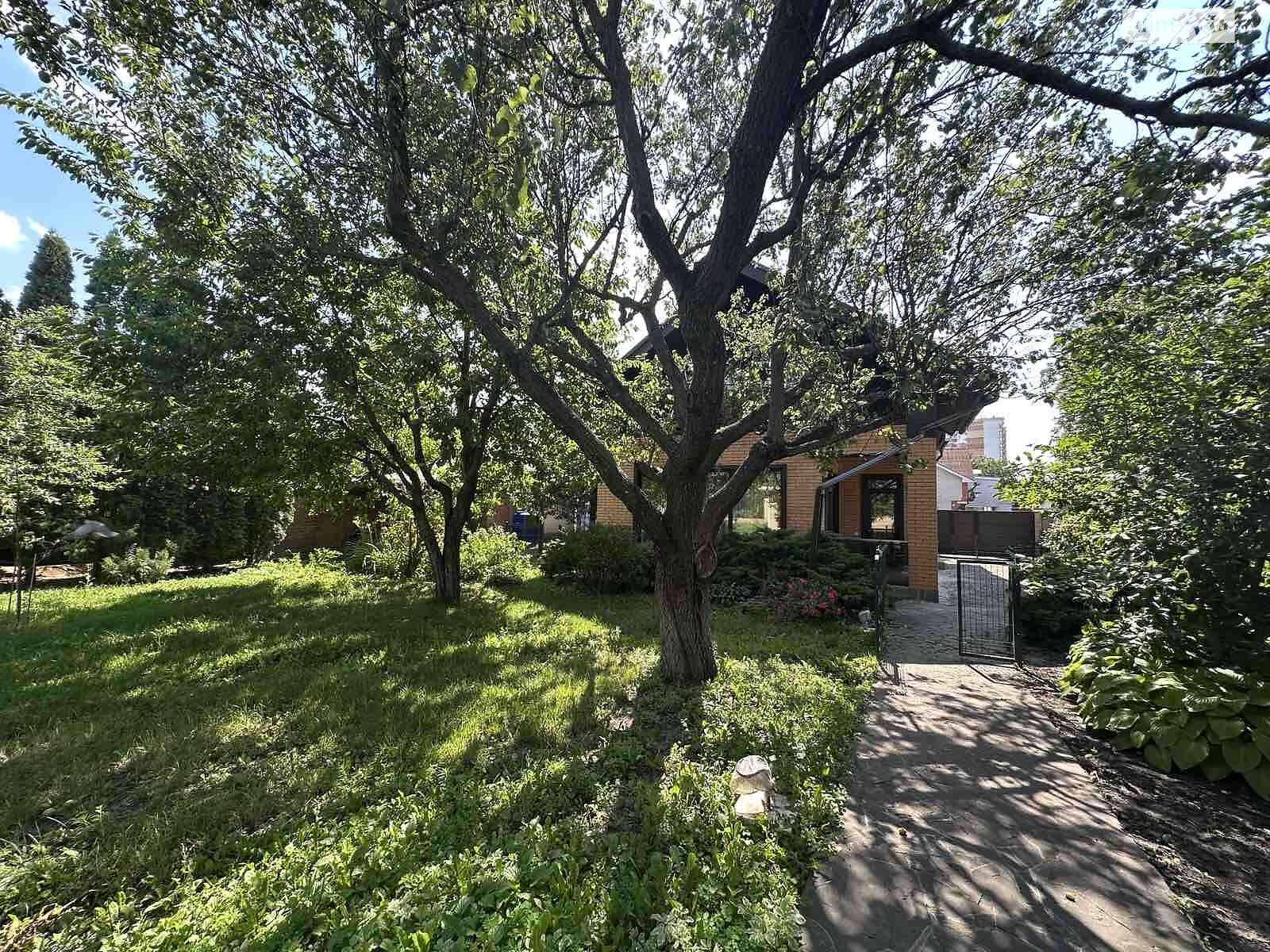 двухэтажный дом с верандой, 200 кв. м, кирпич. Продажа в Харькове район Шатиловка фото 1 двухэтажный дом с верандой, 200 кв. м, кирпич. Продажа в Харькове район Шатиловка фото 1