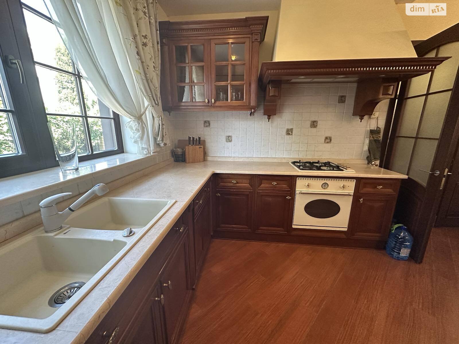 двухэтажный дом с верандой, 200 кв. м, кирпич. Продажа в Харькове район Шатиловка фото 1 двухэтажный дом с верандой, 200 кв. м, кирпич. Продажа в Харькове район Шатиловка фото 1