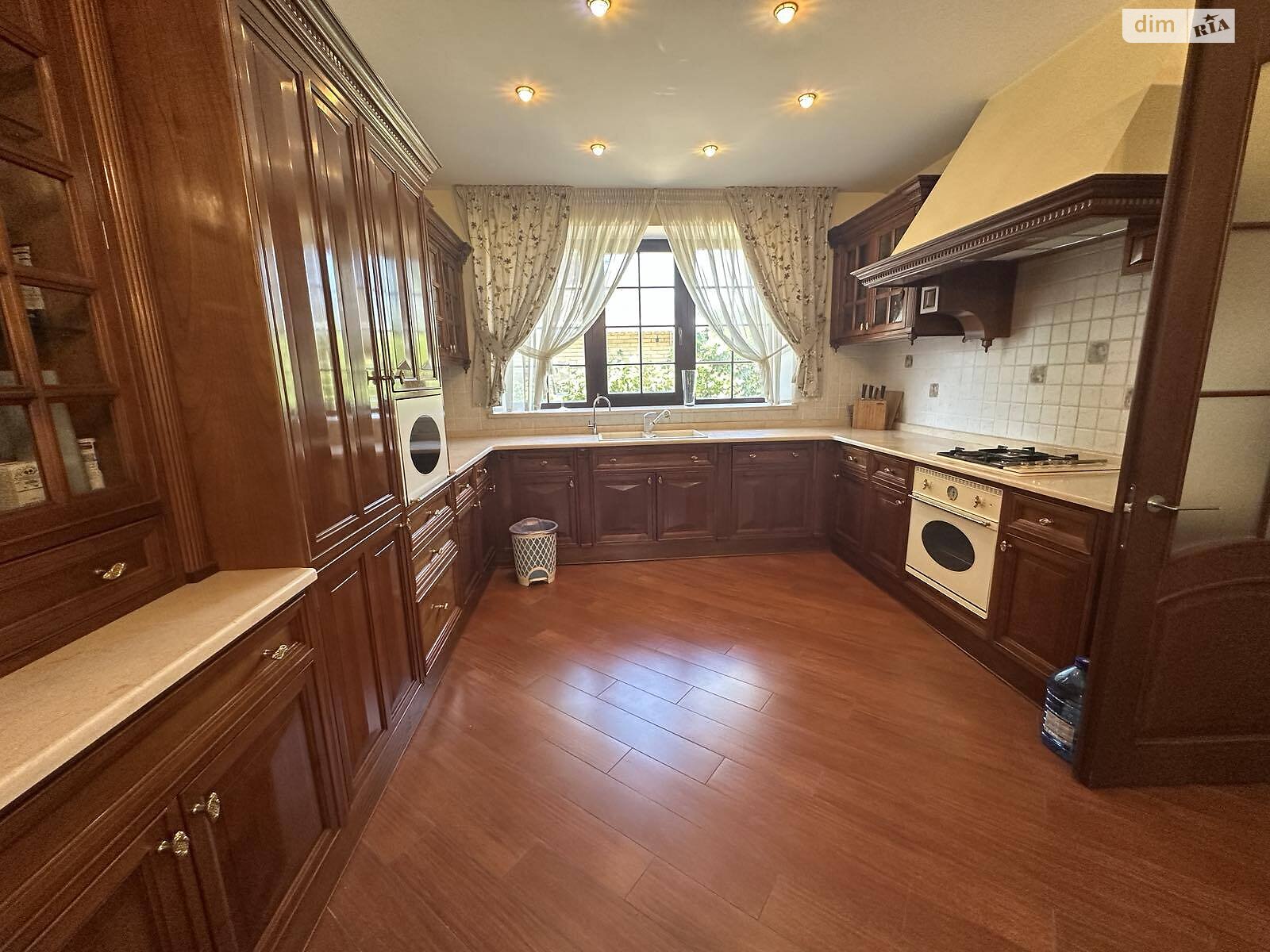 двухэтажный дом с верандой, 200 кв. м, кирпич. Продажа в Харькове район Шатиловка фото 1 двухэтажный дом с верандой, 200 кв. м, кирпич. Продажа в Харькове район Шатиловка фото 1