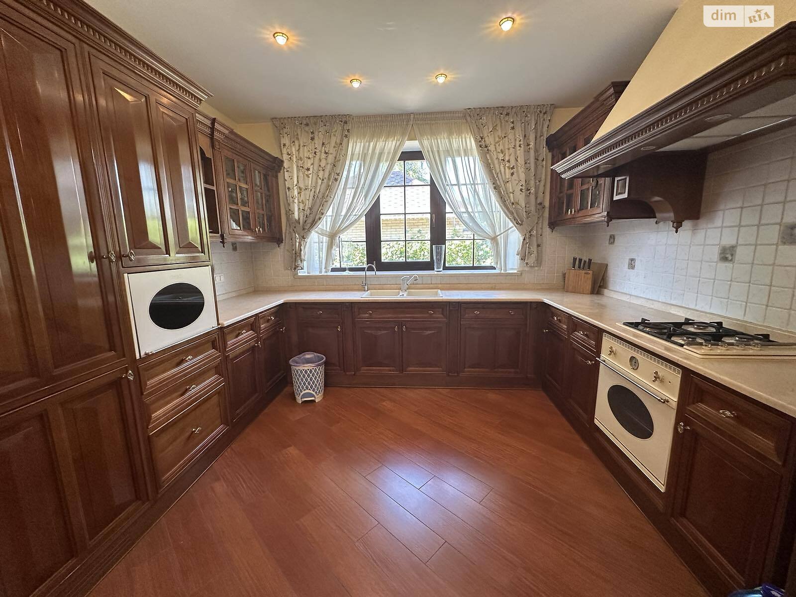 двухэтажный дом с верандой, 200 кв. м, кирпич. Продажа в Харькове район Шатиловка фото 1 двухэтажный дом с верандой, 200 кв. м, кирпич. Продажа в Харькове район Шатиловка фото 1