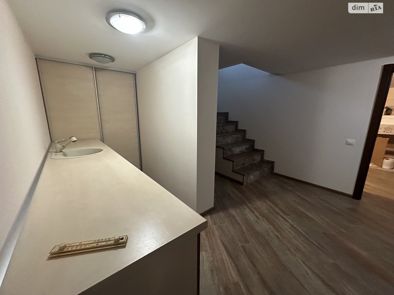 двухэтажный дом с верандой, 200 кв. м, кирпич. Продажа в Харькове район Шатиловка фото 1 двухэтажный дом с верандой, 200 кв. м, кирпич. Продажа в Харькове район Шатиловка фото 1