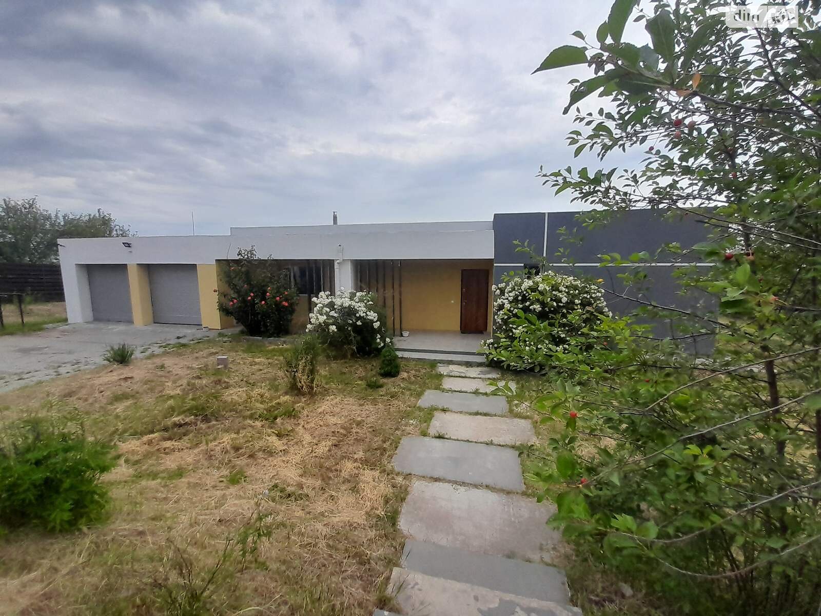 одноэтажный дом с ремонтом, 120 кв. м, кирпич. Продажа в Циркунах фото 1