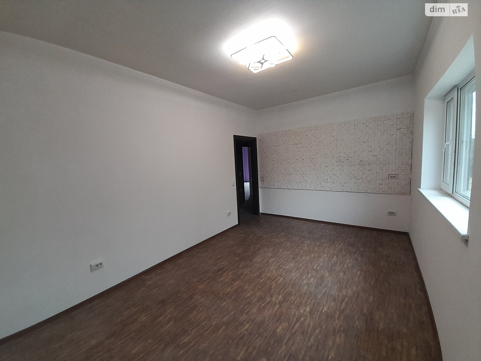 одноэтажный дом с ремонтом, 120 кв. м, кирпич. Продажа в Циркунах фото 1