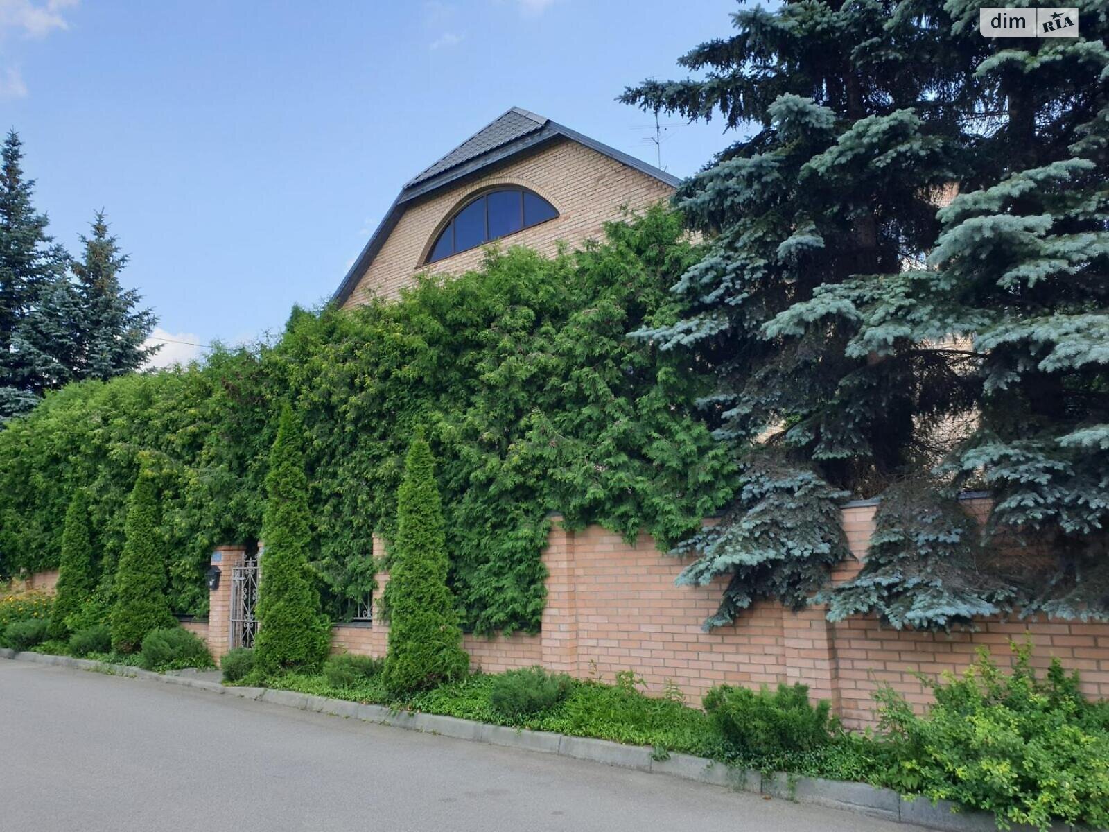 триповерховий будинок, 600 кв. м, кирпич. Продаж в Харкові, район Шишковка фото 1 триповерховий будинок, 600 кв. м, кирпич. Продаж в Харкові, район Шишковка фото 1