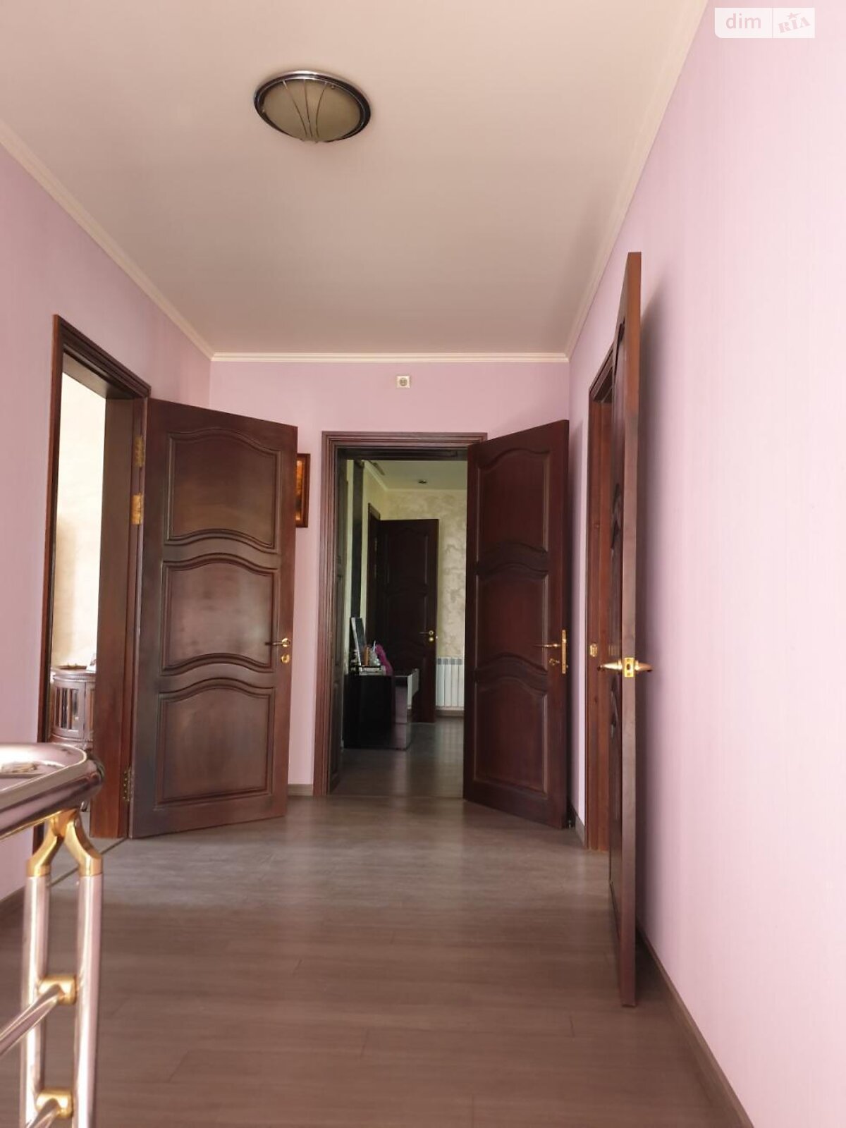 триповерховий будинок, 600 кв. м, кирпич. Продаж в Харкові, район Шишковка фото 1 триповерховий будинок, 600 кв. м, кирпич. Продаж в Харкові, район Шишковка фото 1