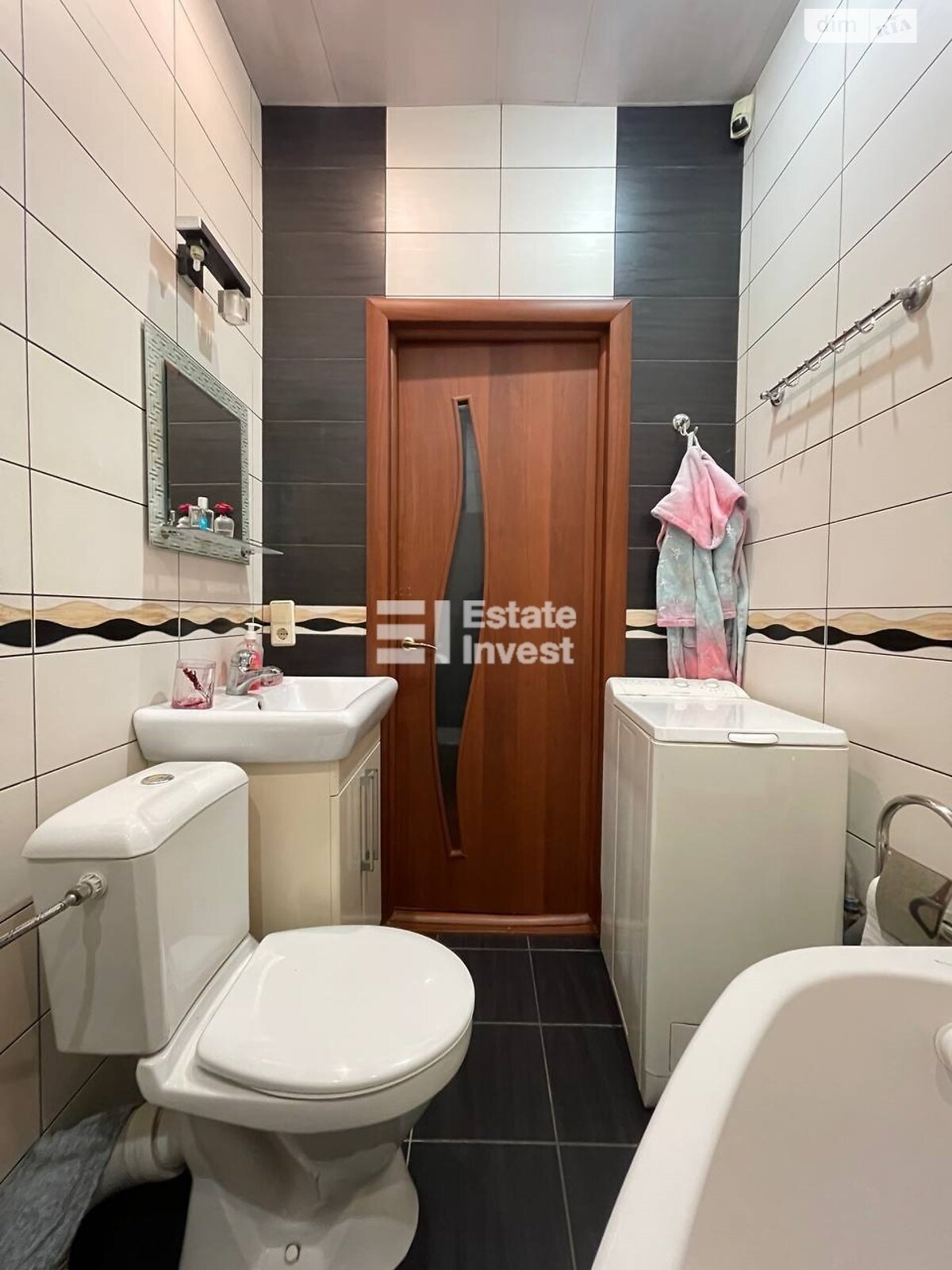 двухэтажный дом с ремонтом, 155 кв. м, кирпич. Продажа в Харькове фото 1 двухэтажный дом с ремонтом, 155 кв. м, кирпич. Продажа в Харькове фото 1