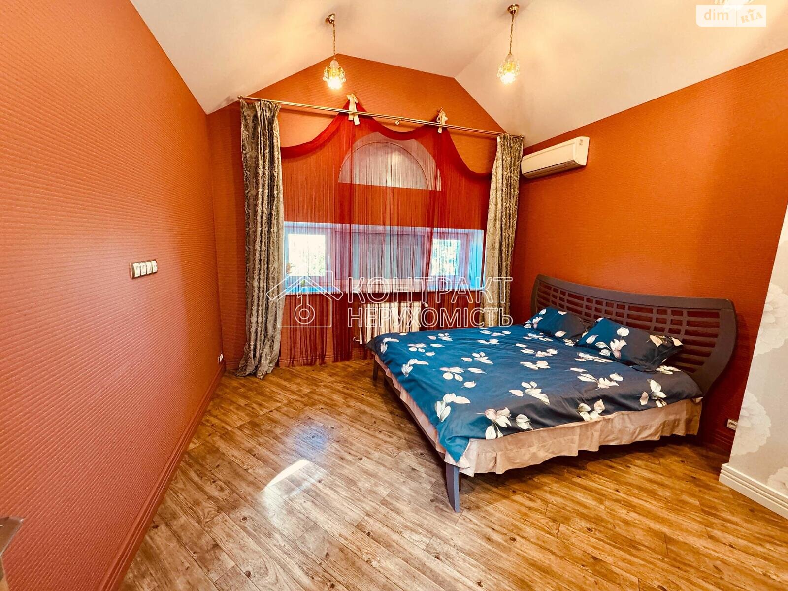триповерховий будинок, 380 кв. м, кирпич. Продаж в Харкові, район Велика Данилівка фото 1 триповерховий будинок, 380 кв. м, кирпич. Продаж в Харкові, район Велика Данилівка фото 1