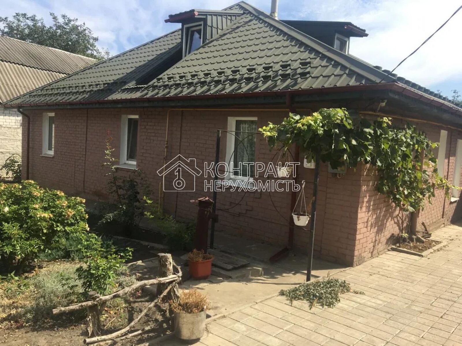 одноэтажный дом с мансардой, 100 кв. м, кирпич. Продажа в Харькове район Заики фото 1 одноэтажный дом с мансардой, 100 кв. м, кирпич. Продажа в Харькове район Заики фото 1
