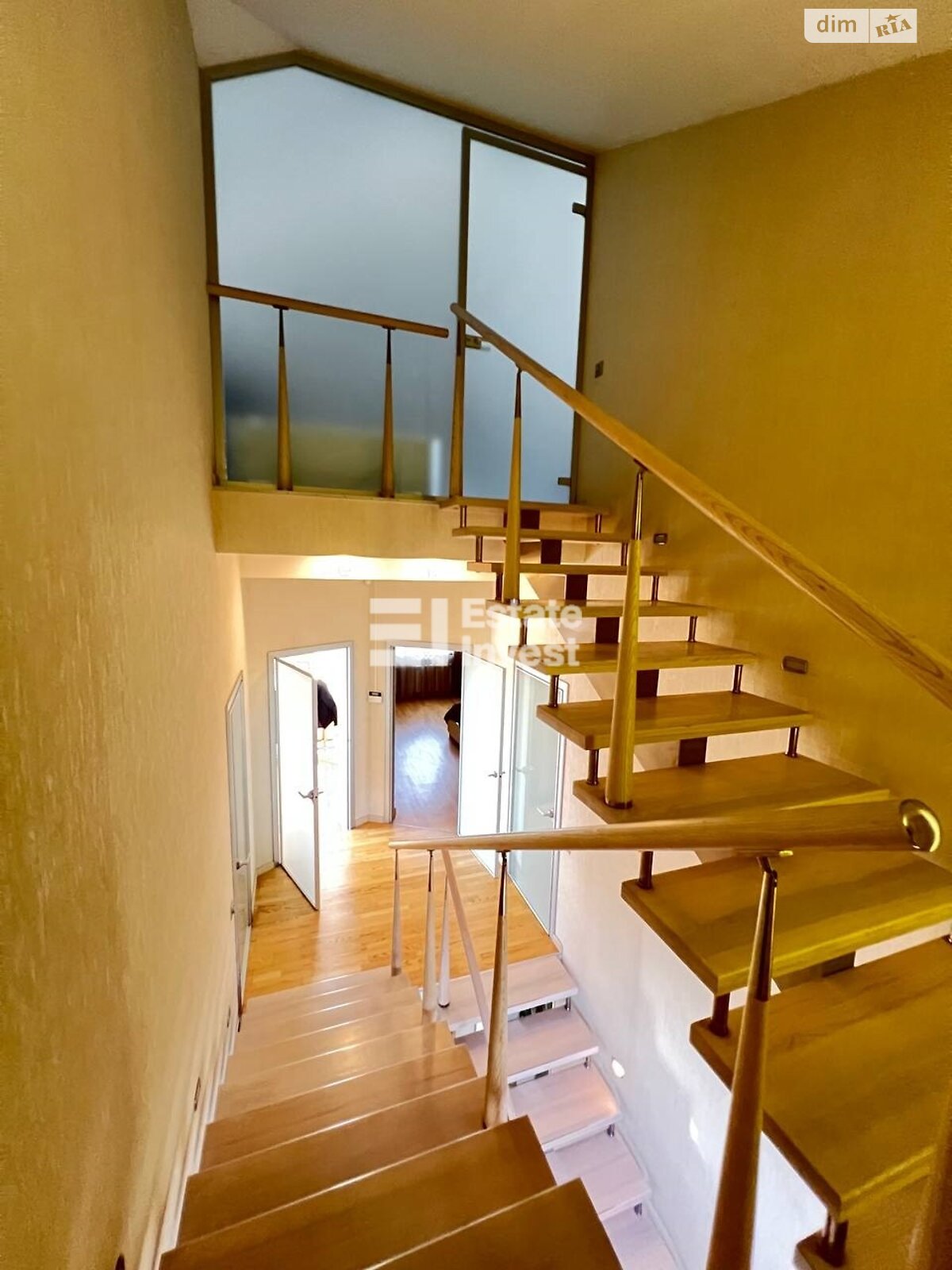 двоповерховий будинок з гаражем, 298 кв. м, цегла. Продаж у Харкові фото 1 двоповерховий будинок з гаражем, 298 кв. м, цегла. Продаж у Харкові фото 1