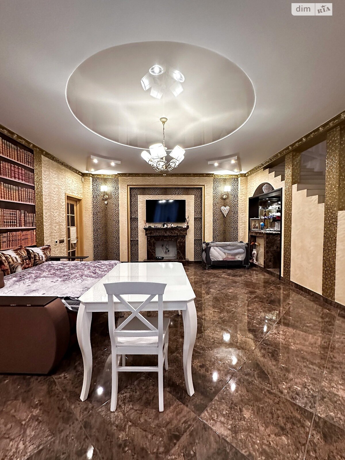 двухэтажный дом с верандой, 578 кв. м, инкерманский камень. Продажа в Херсоне район Днепровский фото 1 двухэтажный дом с верандой, 578 кв. м, инкерманский камень. Продажа в Херсоне район Днепровский фото 1