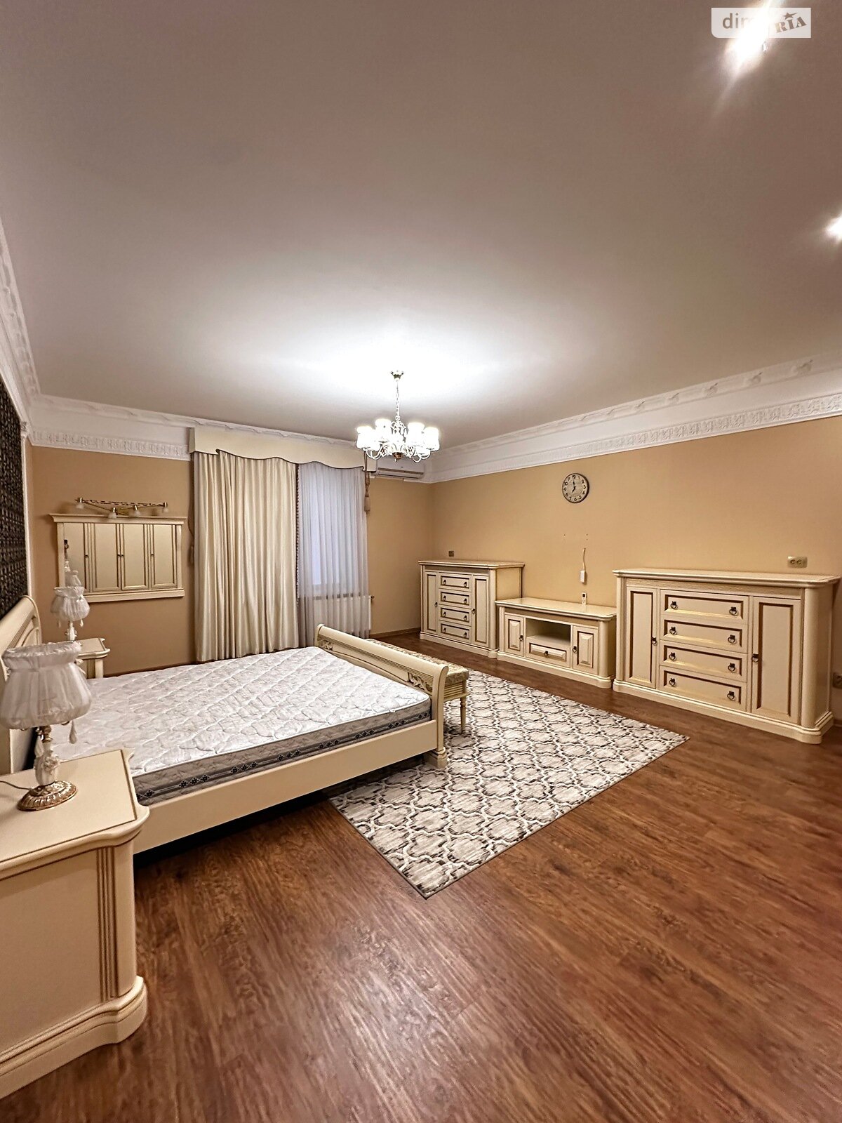 двухэтажный дом с верандой, 578 кв. м, инкерманский камень. Продажа в Херсоне район Днепровский фото 1 двухэтажный дом с верандой, 578 кв. м, инкерманский камень. Продажа в Херсоне район Днепровский фото 1