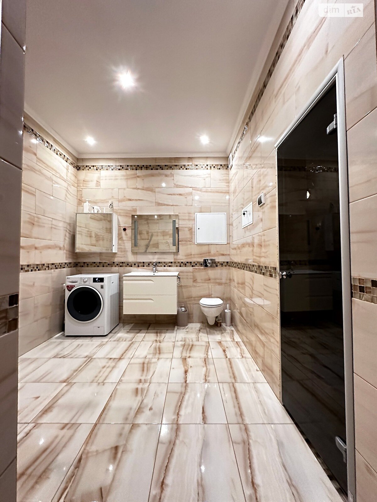 двухэтажный дом с верандой, 578 кв. м, инкерманский камень. Продажа в Херсоне район Днепровский фото 1 двухэтажный дом с верандой, 578 кв. м, инкерманский камень. Продажа в Херсоне район Днепровский фото 1