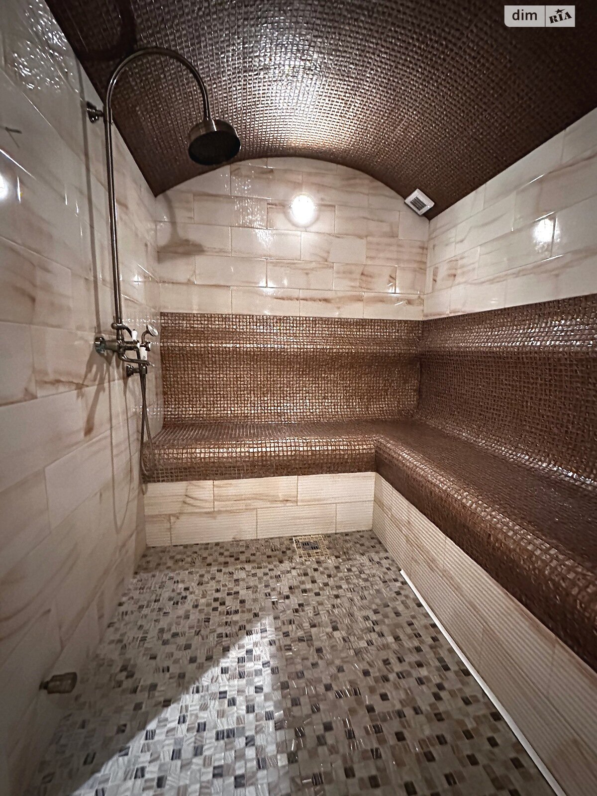 двухэтажный дом с верандой, 578 кв. м, инкерманский камень. Продажа в Херсоне район Днепровский фото 1 двухэтажный дом с верандой, 578 кв. м, инкерманский камень. Продажа в Херсоне район Днепровский фото 1