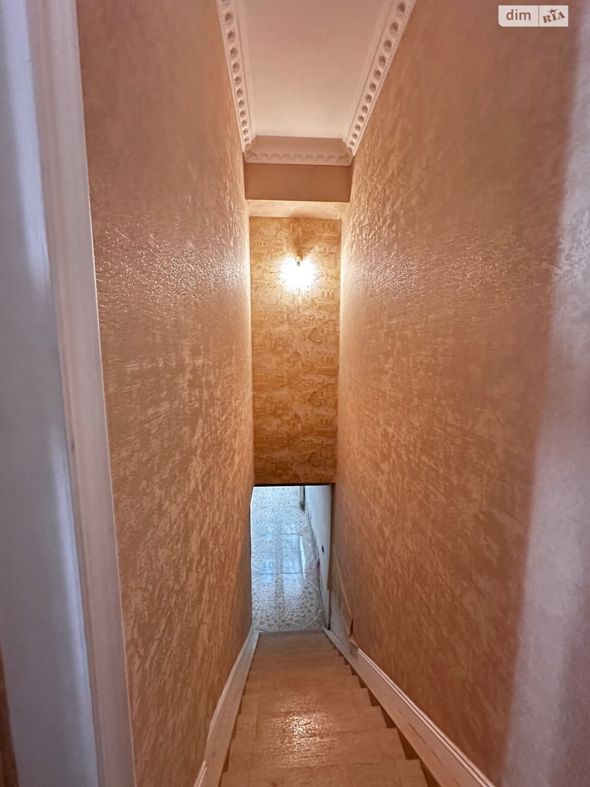 двухэтажный дом с верандой, 578 кв. м, инкерманский камень. Продажа в Херсоне район Днепровский фото 1 двухэтажный дом с верандой, 578 кв. м, инкерманский камень. Продажа в Херсоне район Днепровский фото 1