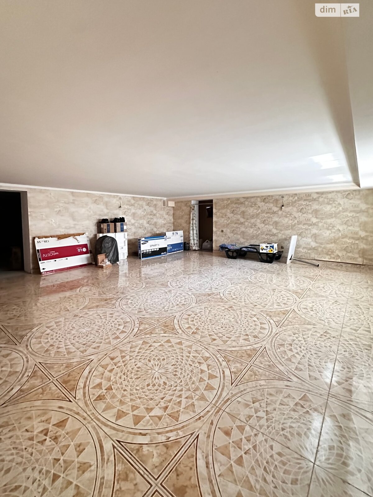 двухэтажный дом с верандой, 578 кв. м, инкерманский камень. Продажа в Херсоне район Днепровский фото 1 двухэтажный дом с верандой, 578 кв. м, инкерманский камень. Продажа в Херсоне район Днепровский фото 1