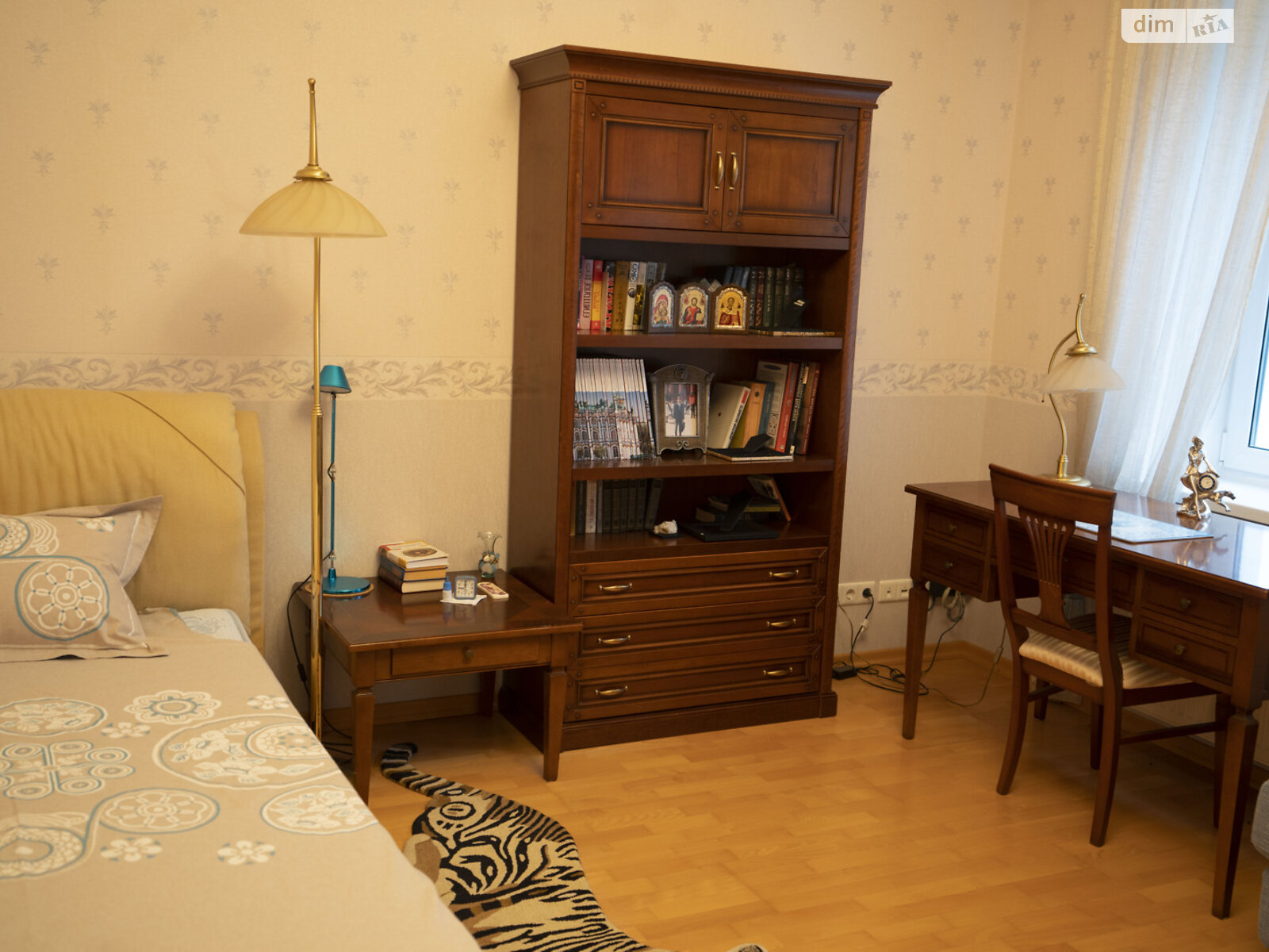 двухэтажный дом с отоплением, 220 кв. м, кирпич. Продажа в Хлепче фото 1