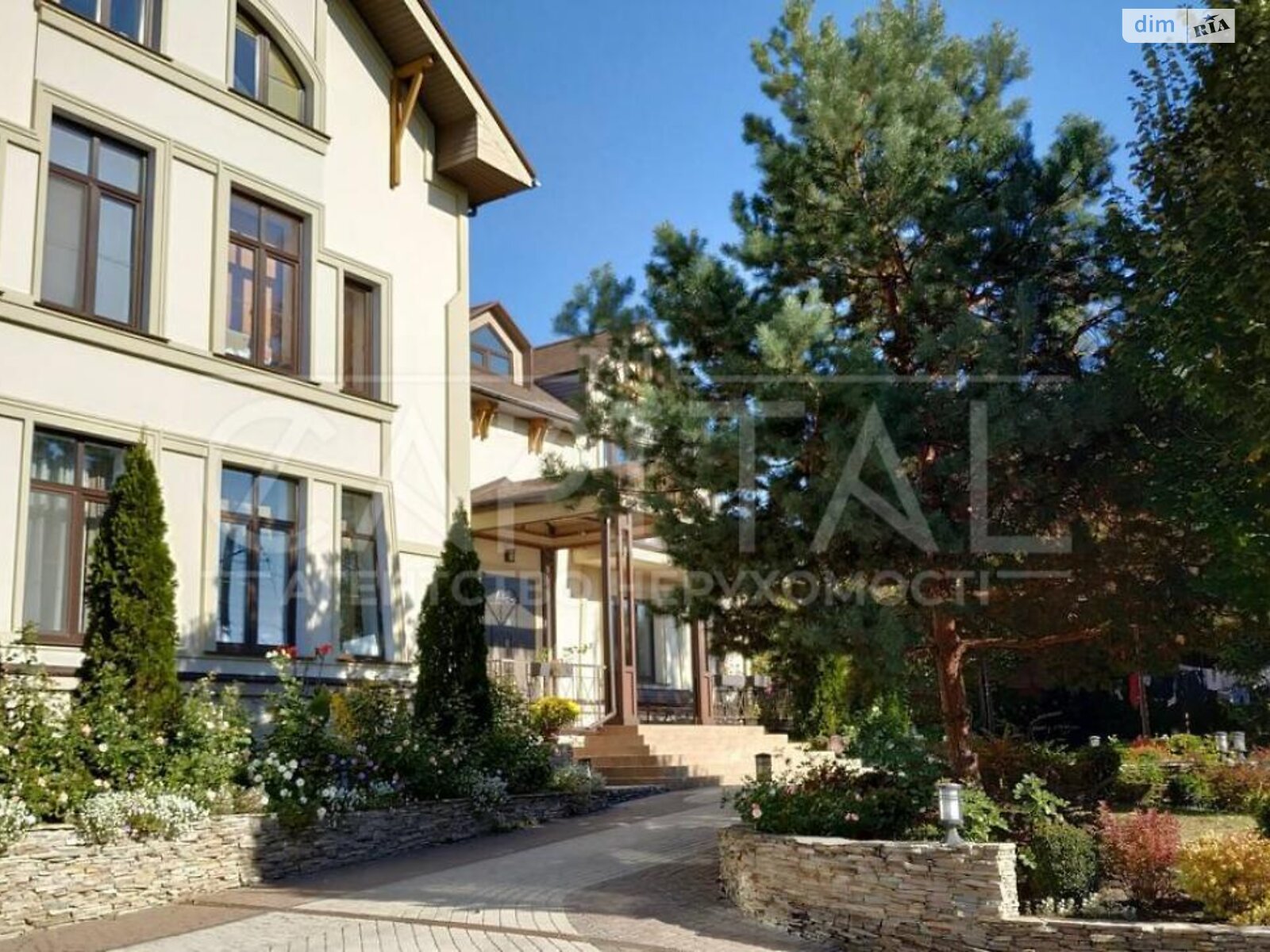 триповерховий будинок з верандою, 492 кв. м, кирпич. Продаж у Хлепчі фото 1 триповерховий будинок з верандою, 492 кв. м, кирпич. Продаж у Хлепчі фото 1
