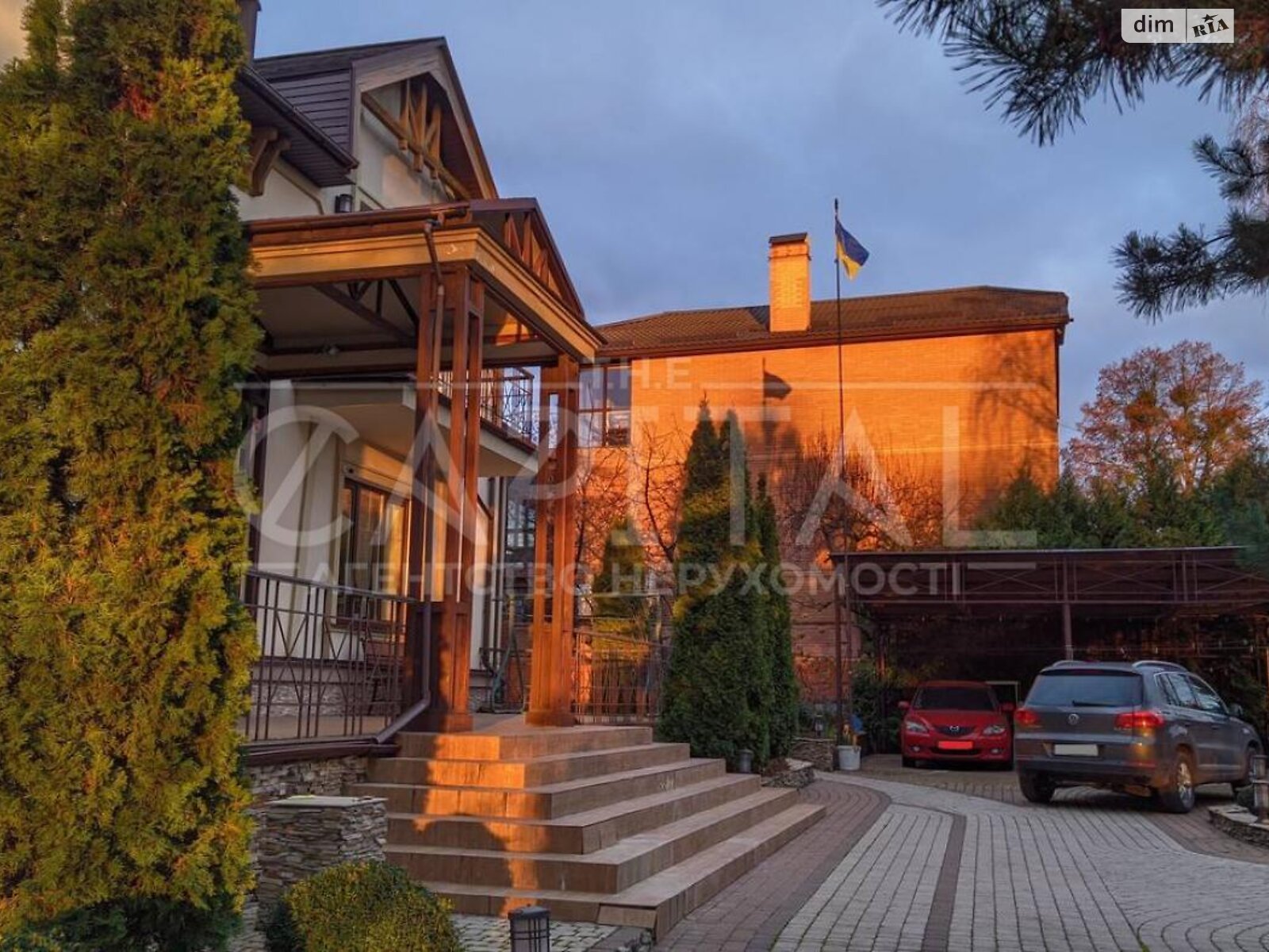 триповерховий будинок з верандою, 492 кв. м, кирпич. Продаж у Хлепчі фото 1 триповерховий будинок з верандою, 492 кв. м, кирпич. Продаж у Хлепчі фото 1