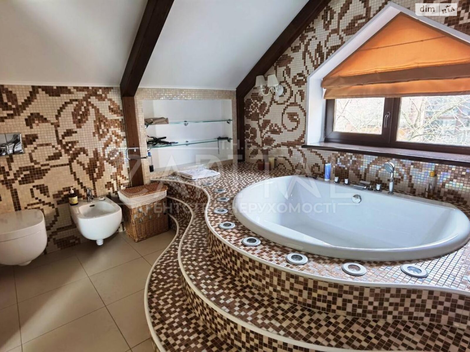 триповерховий будинок з верандою, 492 кв. м, кирпич. Продаж у Хлепчі фото 1 триповерховий будинок з верандою, 492 кв. м, кирпич. Продаж у Хлепчі фото 1