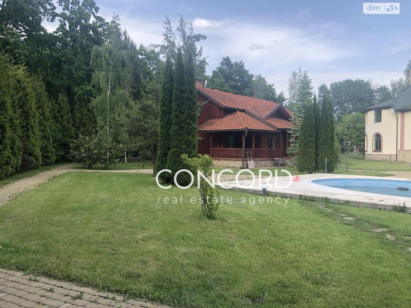 трехэтажный дом с отоплением, 725.9 кв. м, кирпич. Продажа в Хлепче фото 1 трехэтажный дом с отоплением, 725.9 кв. м, кирпич. Продажа в Хлепче фото 1