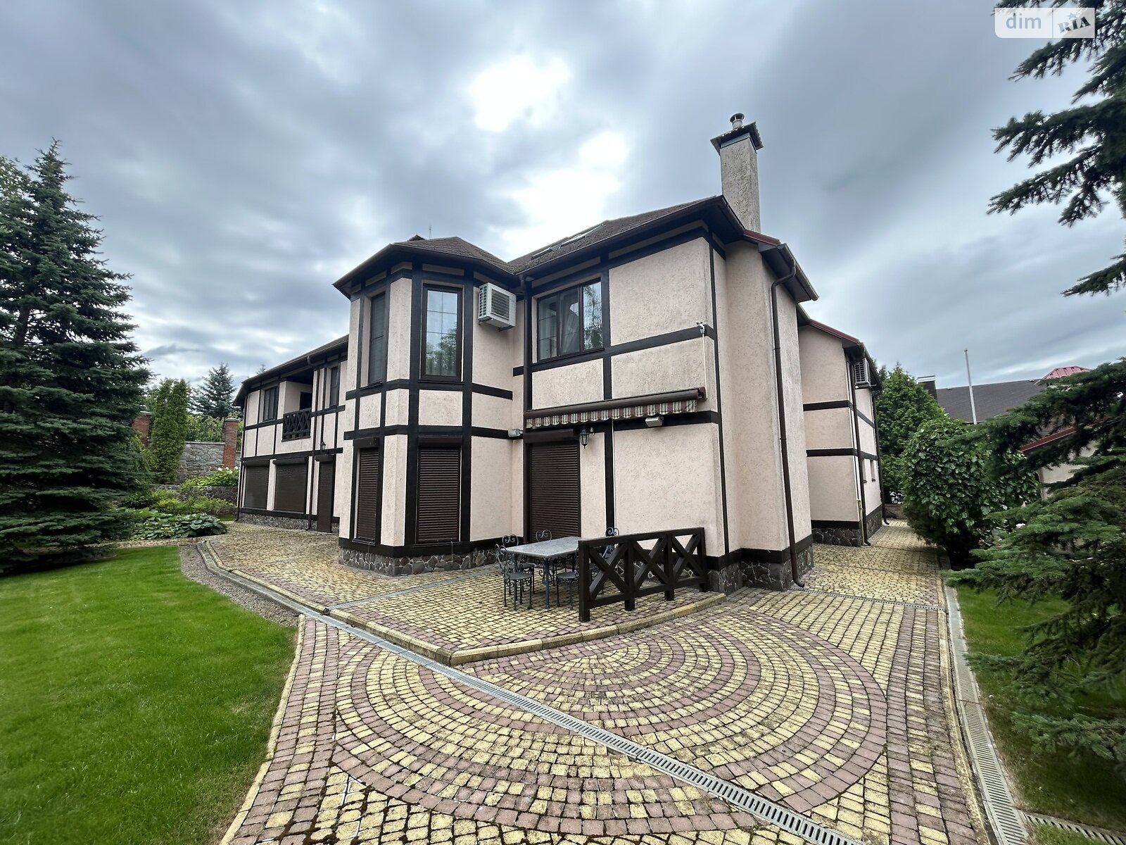 двухэтажный дом, 400 кв. м, кирпич. Продажа в Хлепче фото 1 двухэтажный дом, 400 кв. м, кирпич. Продажа в Хлепче фото 1