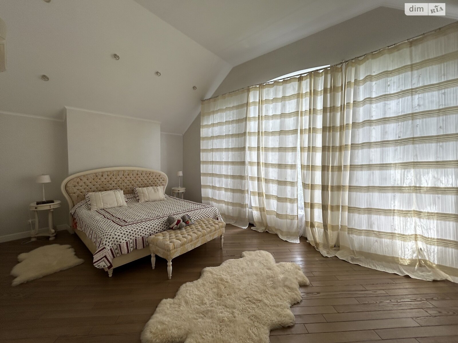 двухэтажный дом, 400 кв. м, кирпич. Продажа в Хлепче фото 1 двухэтажный дом, 400 кв. м, кирпич. Продажа в Хлепче фото 1