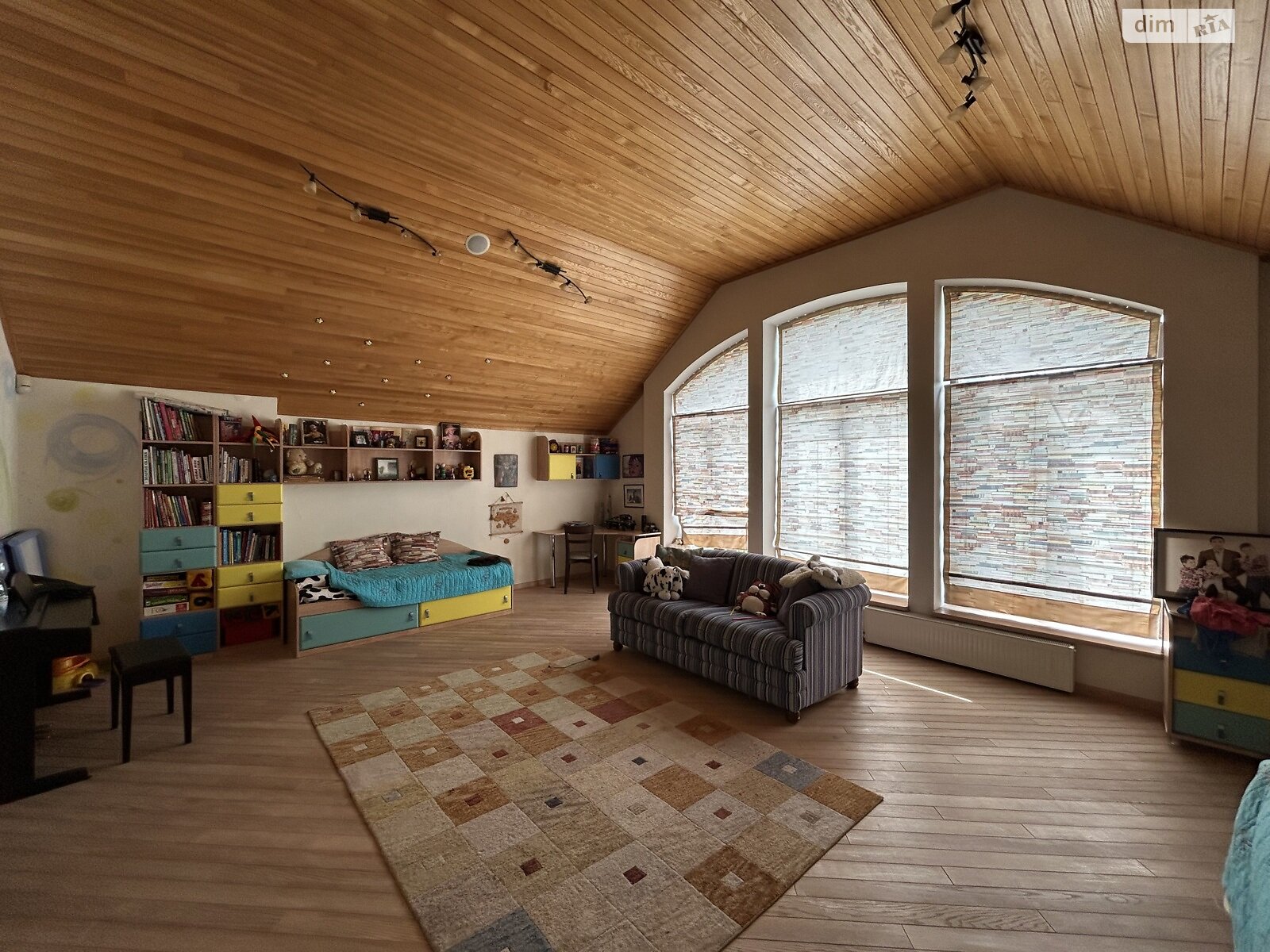 двухэтажный дом, 400 кв. м, кирпич. Продажа в Хлепче фото 1 двухэтажный дом, 400 кв. м, кирпич. Продажа в Хлепче фото 1