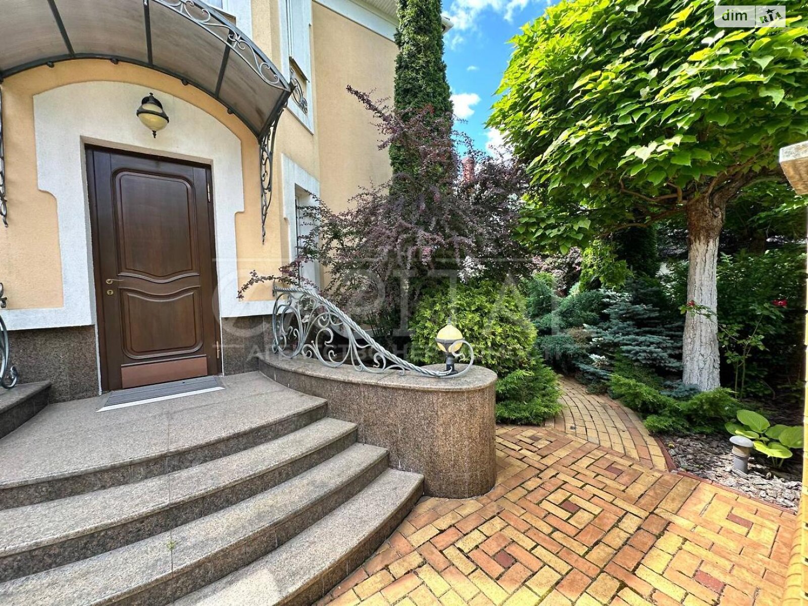 двоповерховий будинок з гаражем, 350 кв. м, цегла. Продаж у Хлепчі фото 1