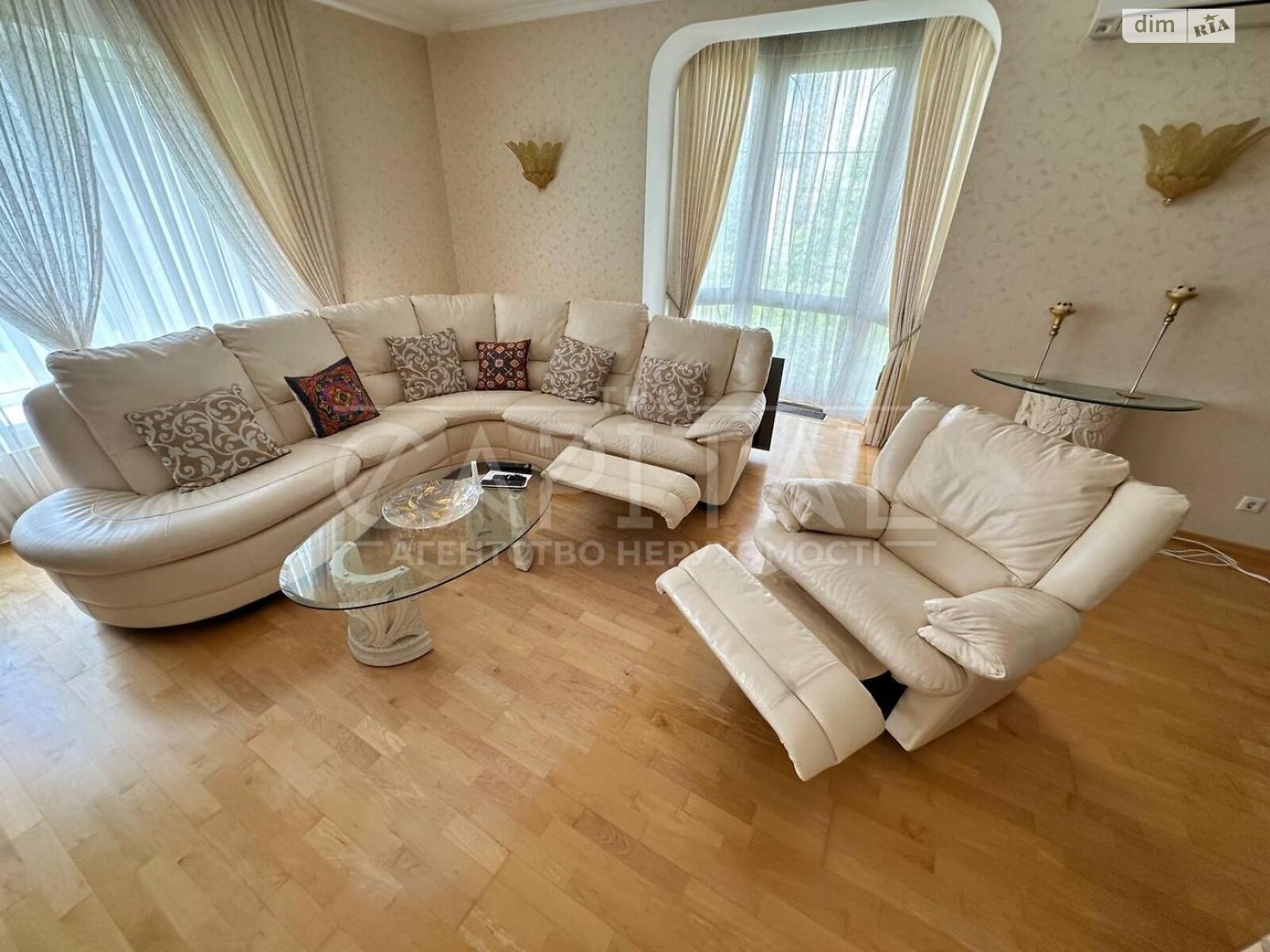 двоповерховий будинок з гаражем, 350 кв. м, цегла. Продаж у Хлепчі фото 1