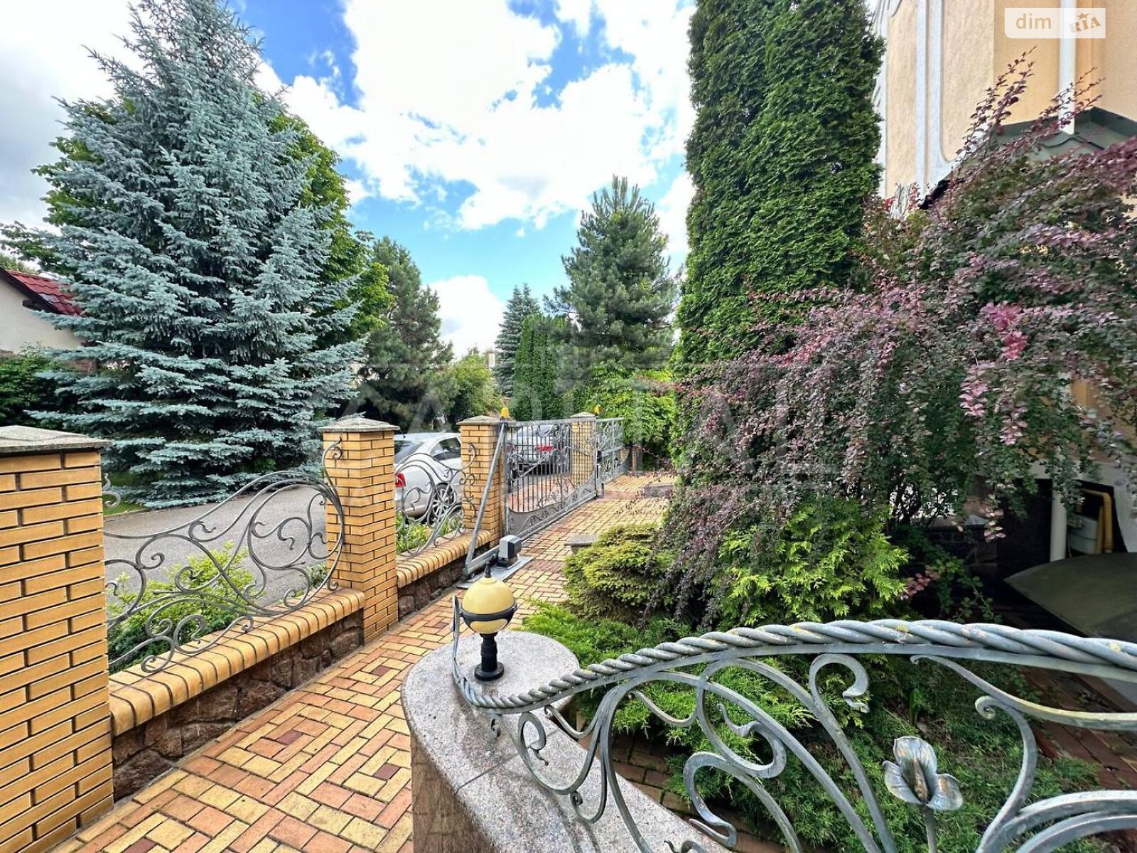 двоповерховий будинок з гаражем, 350 кв. м, цегла. Продаж у Хлепчі фото 1