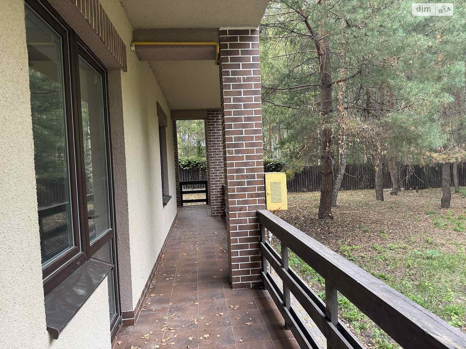 триповерховий будинок з верандою, 312.1 кв. м, цегла. Продаж у Хлепчі фото 1