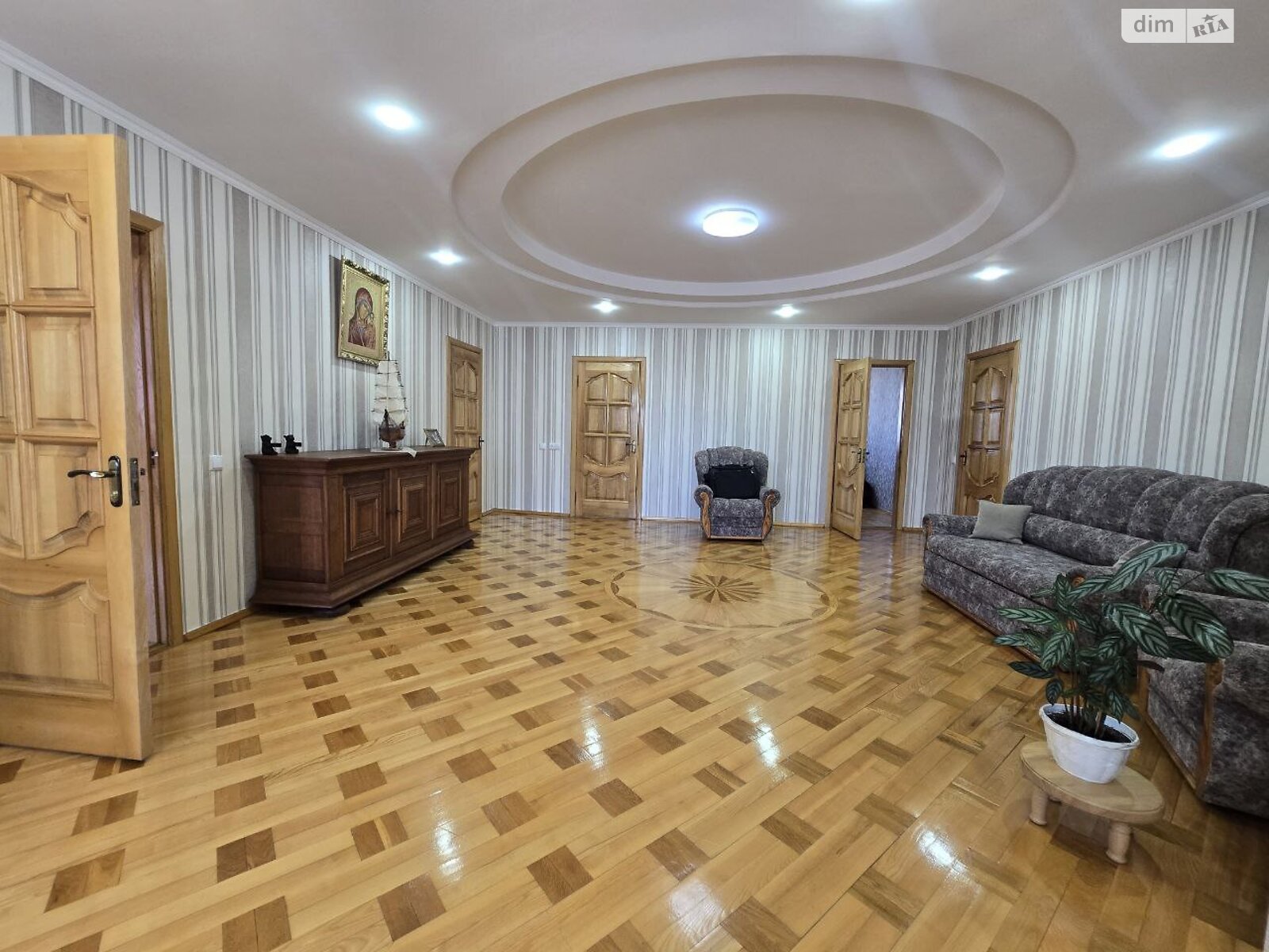 двоповерховий будинок з верандою, 260 кв. м, цегла. Продаж в Хмельницькому, район Автовокзал №1 фото 1 двоповерховий будинок з верандою, 260 кв. м, цегла. Продаж в Хмельницькому, район Автовокзал №1 фото 1