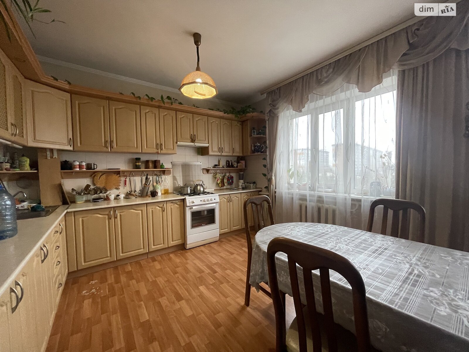 двухэтажный дом с гаражом, 345 кв. м, кирпич. Продажа в Хмельницком район Автовокзал №1 фото 1 двухэтажный дом с гаражом, 345 кв. м, кирпич. Продажа в Хмельницком район Автовокзал №1 фото 1