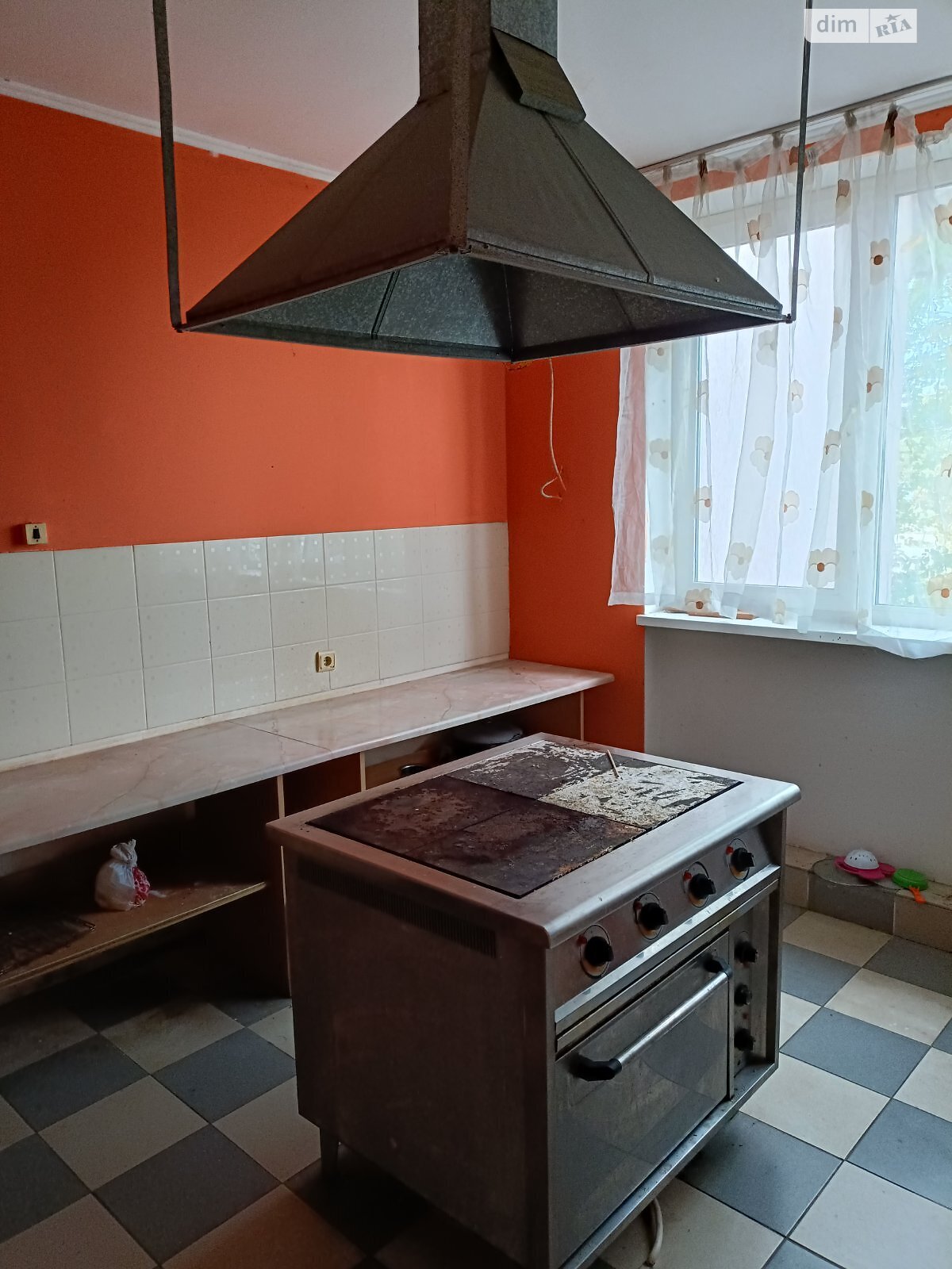 трехэтажный дом, 685 кв. м, кирпич. Продажа в Хмельницком район Дубово фото 1