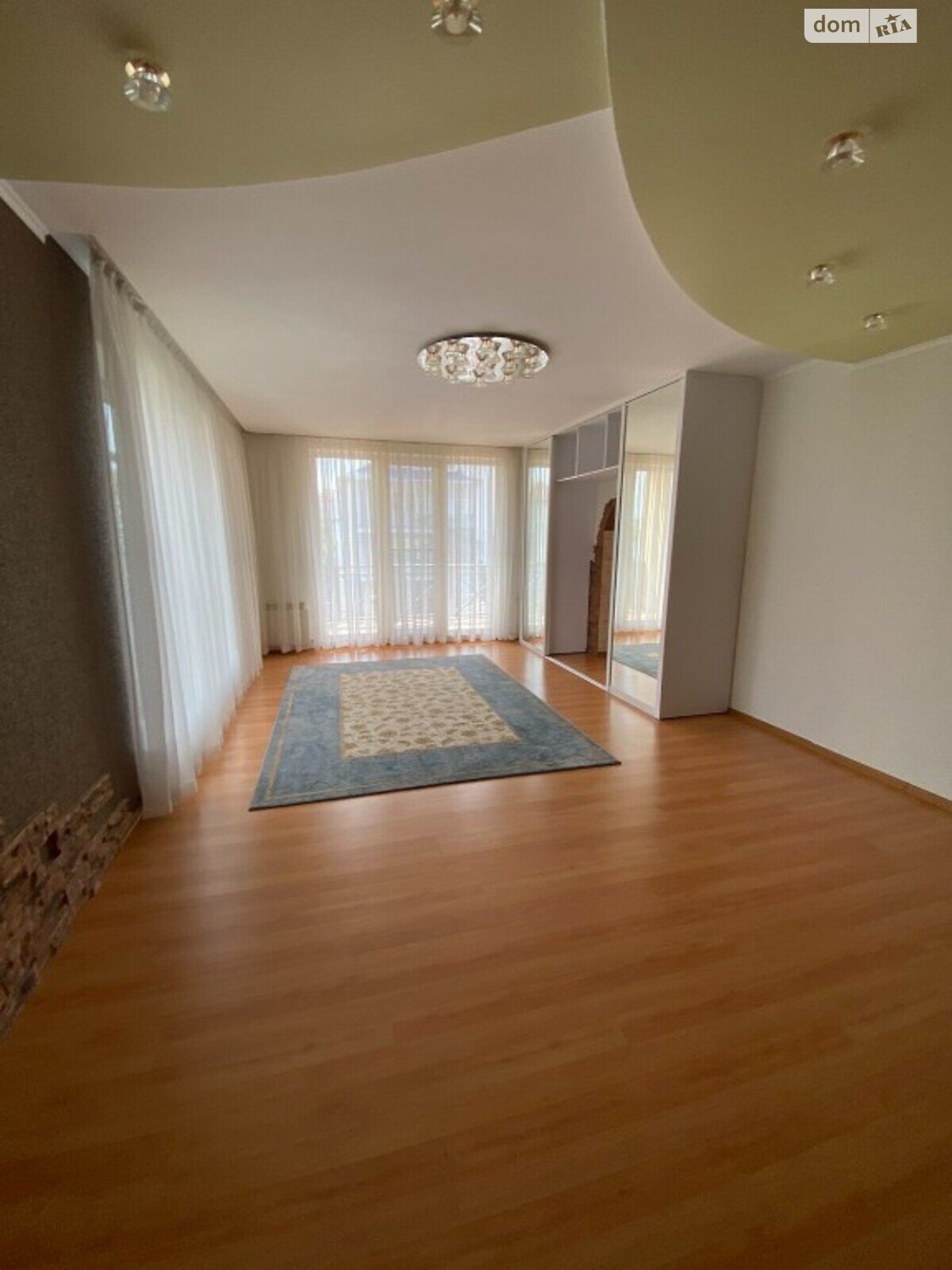 двоповерховий будинок з опаленням, 318.9 кв. м, кирпич. Продаж в Хмельницькому, район Дубове фото 1 двоповерховий будинок з опаленням, 318.9 кв. м, кирпич. Продаж в Хмельницькому, район Дубове фото 1