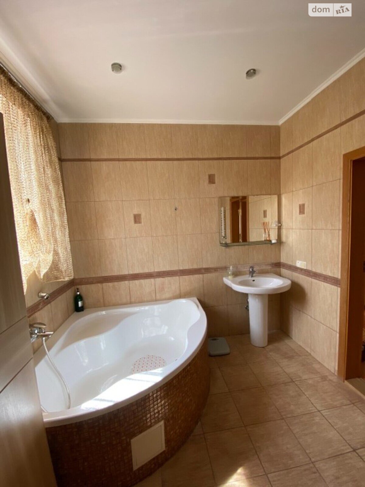 двоповерховий будинок з опаленням, 318.9 кв. м, кирпич. Продаж в Хмельницькому, район Дубове фото 1 двоповерховий будинок з опаленням, 318.9 кв. м, кирпич. Продаж в Хмельницькому, район Дубове фото 1