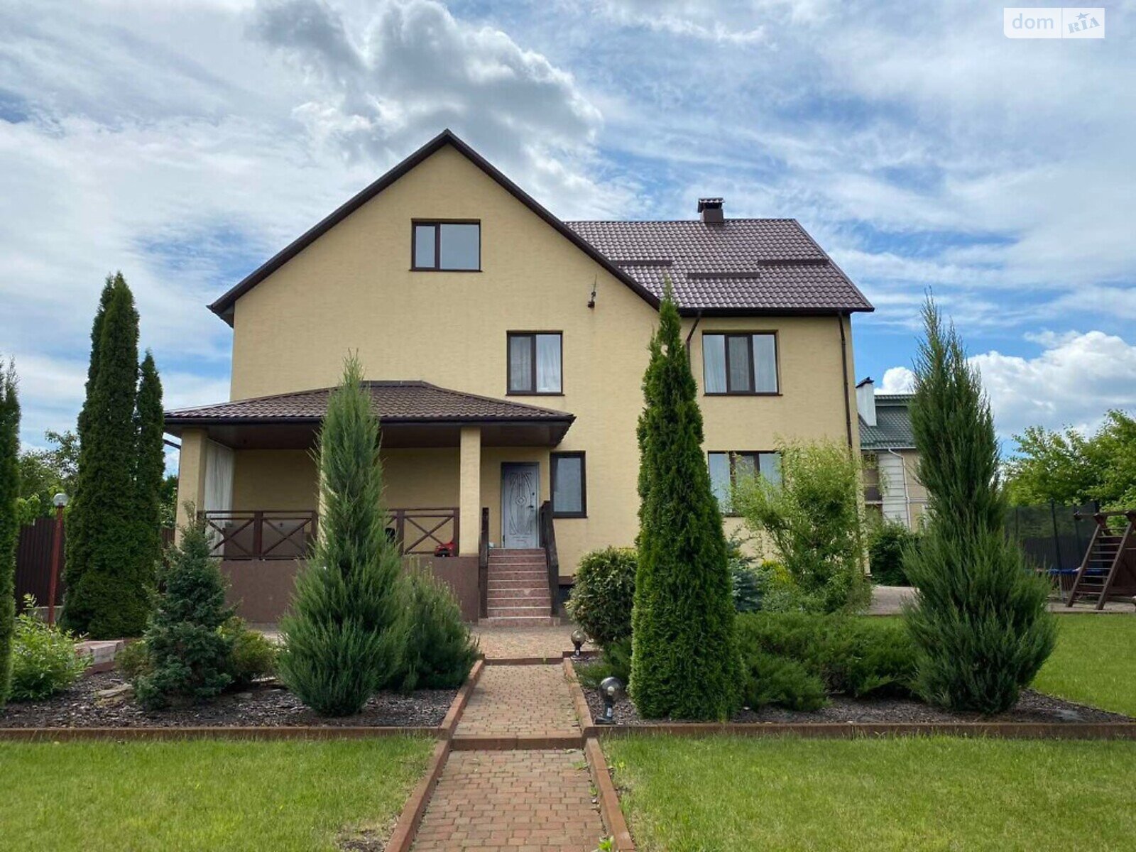 двоповерховий будинок з опаленням, 318.9 кв. м, кирпич. Продаж в Хмельницькому, район Дубове фото 1 двоповерховий будинок з опаленням, 318.9 кв. м, кирпич. Продаж в Хмельницькому, район Дубове фото 1