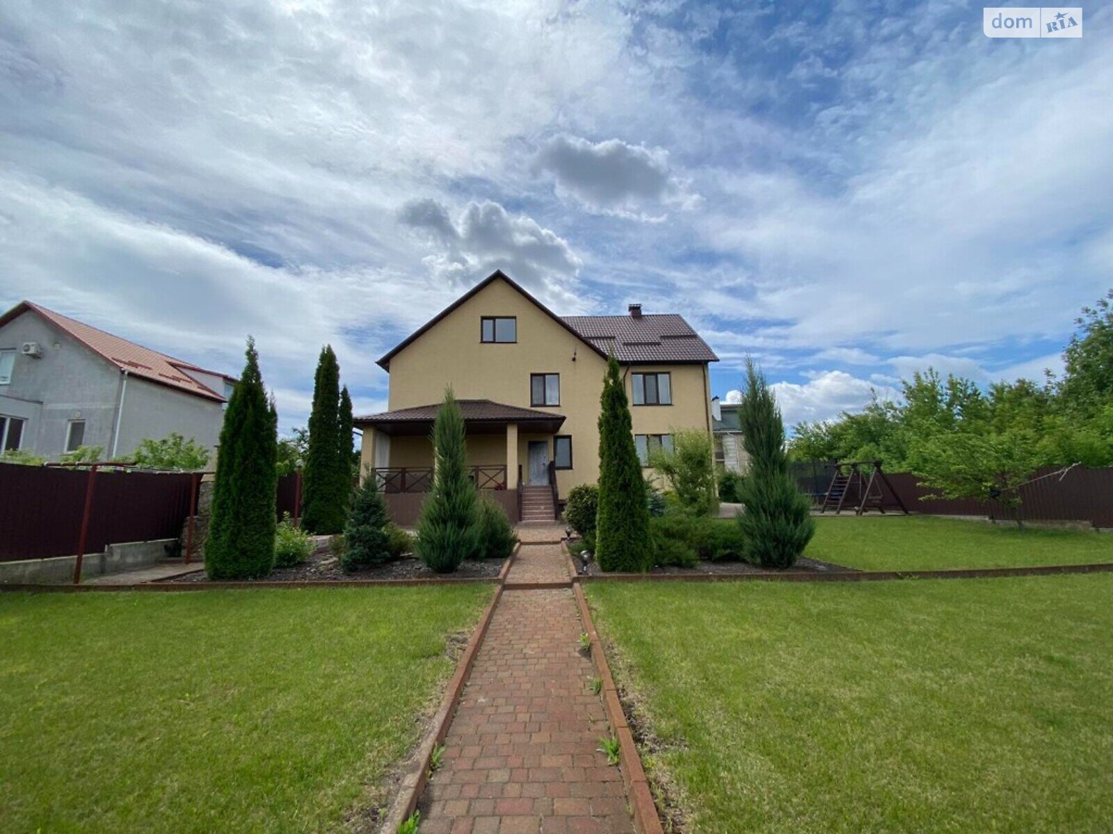 двоповерховий будинок з опаленням, 318.9 кв. м, кирпич. Продаж в Хмельницькому, район Дубове фото 1 двоповерховий будинок з опаленням, 318.9 кв. м, кирпич. Продаж в Хмельницькому, район Дубове фото 1