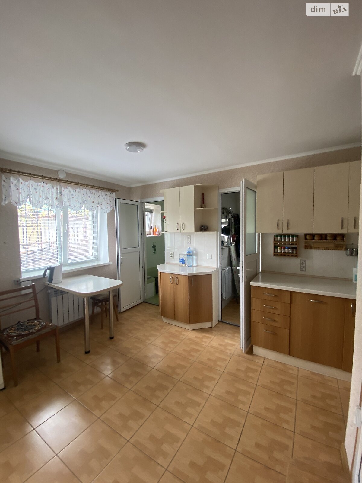 триповерховий будинок з гаражем, 348.7 кв. м, кирпич. Продаж в Хмельницькому, район Дубове фото 1 триповерховий будинок з гаражем, 348.7 кв. м, кирпич. Продаж в Хмельницькому, район Дубове фото 1