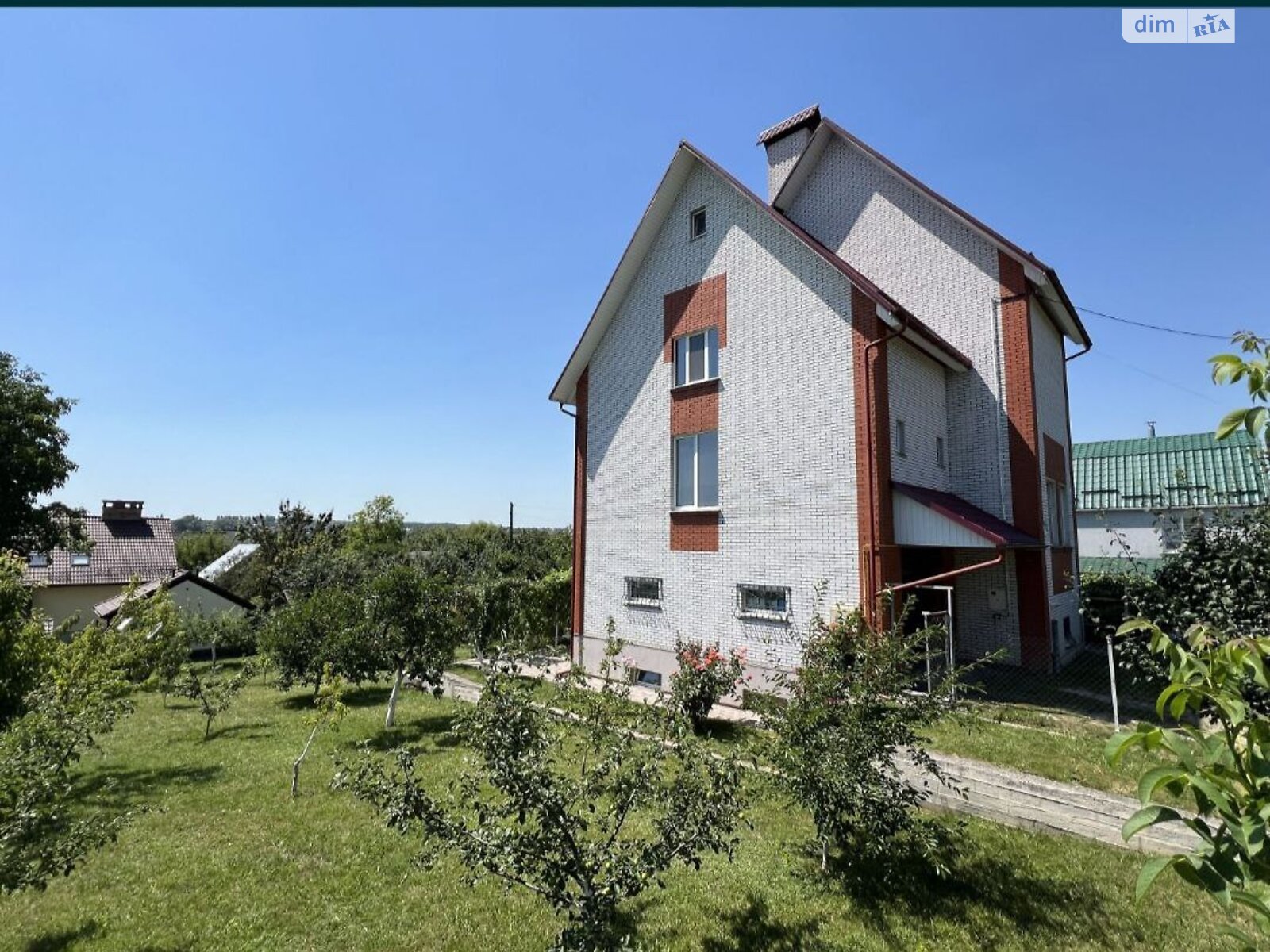 трехэтажный дом с гаражом, 348 кв. м, кирпич. Продажа в Хмельницком район Дубово фото 1 трехэтажный дом с гаражом, 348 кв. м, кирпич. Продажа в Хмельницком район Дубово фото 1