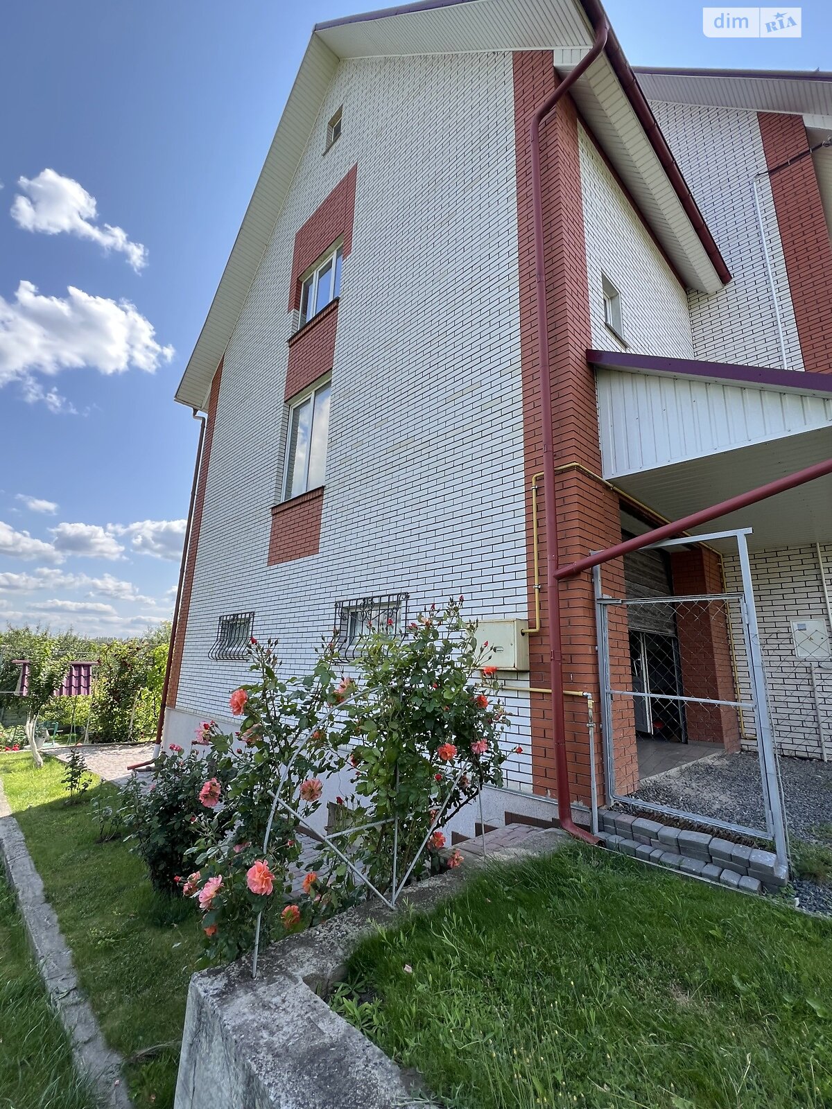 четырехэтажный дом с гаражом, 348.7 кв. м, кирпич. Продажа в Хмельницком район Дубово фото 1 четырехэтажный дом с гаражом, 348.7 кв. м, кирпич. Продажа в Хмельницком район Дубово фото 1